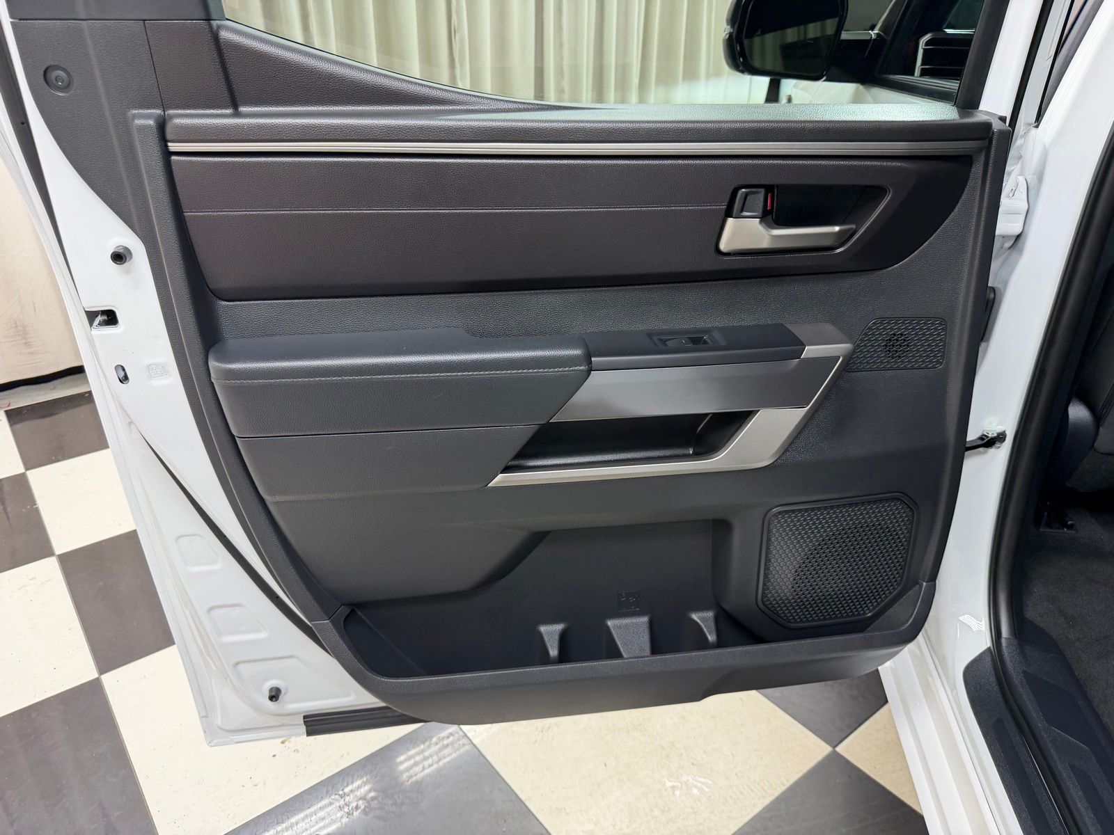 Used 2025 White Toyota SR5 image 20
