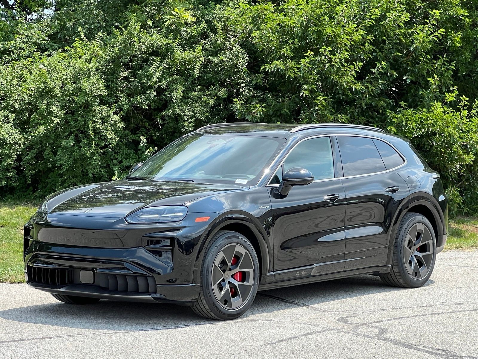 Chromite Black Metallic 2026 Porsche Cayenne SUV / Crossover All-Wheel Drive Automatic