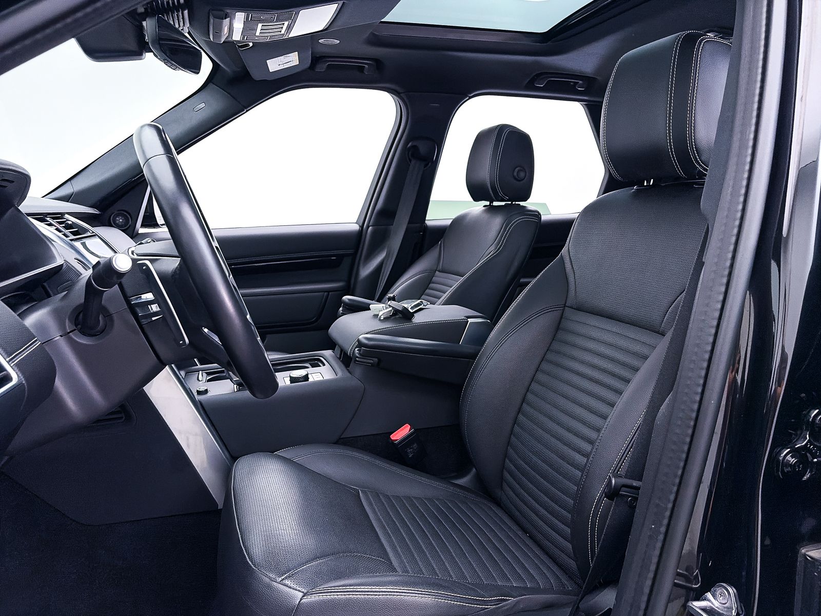 2023 Land Rover Discovery S R Dynamic - Photo 20