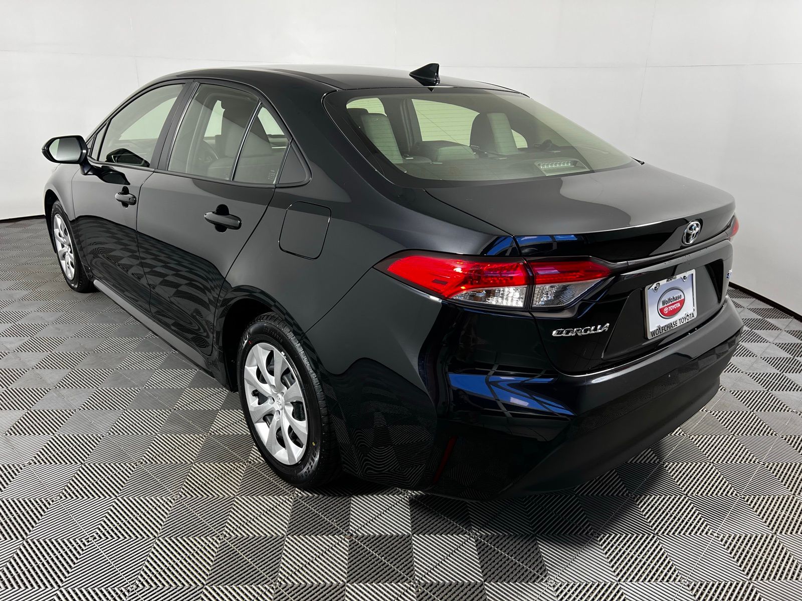 Thumbnail: 2023 Toyota Corolla - 7