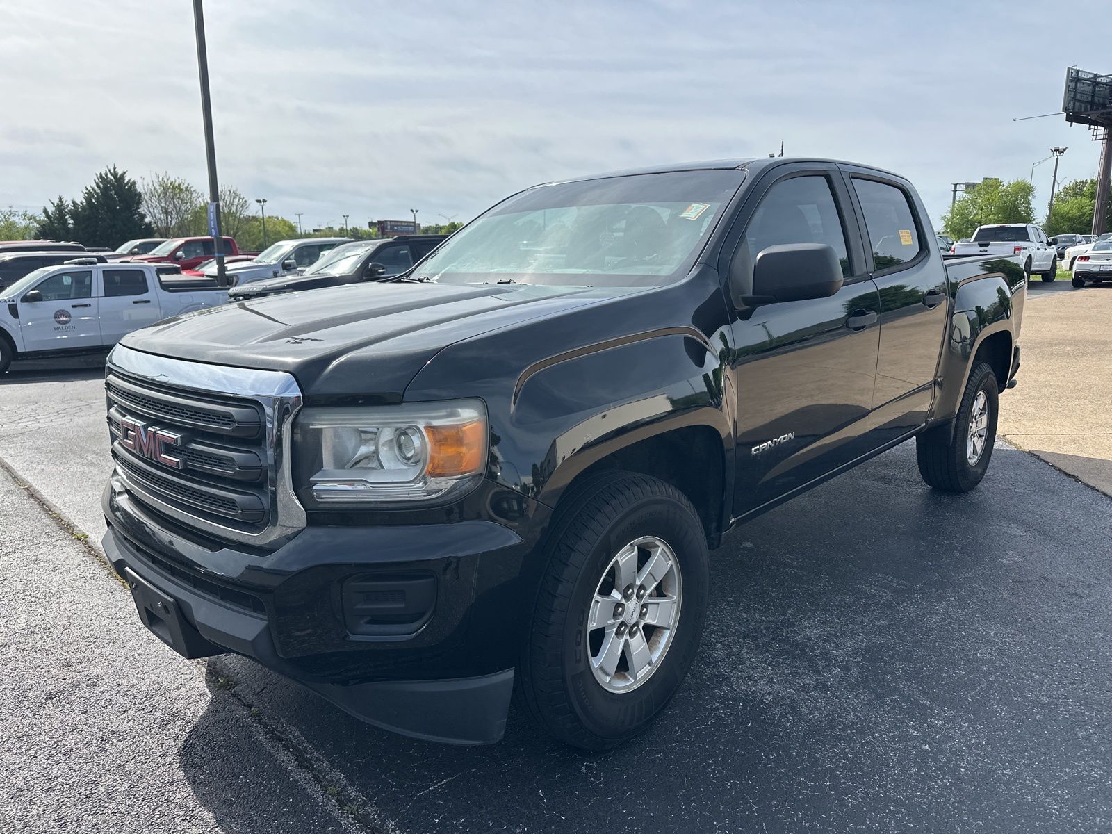 Onyx Black 2015 GMC Canyon Crew Cab Pickup Truck 4X2 6-Speed Automatic