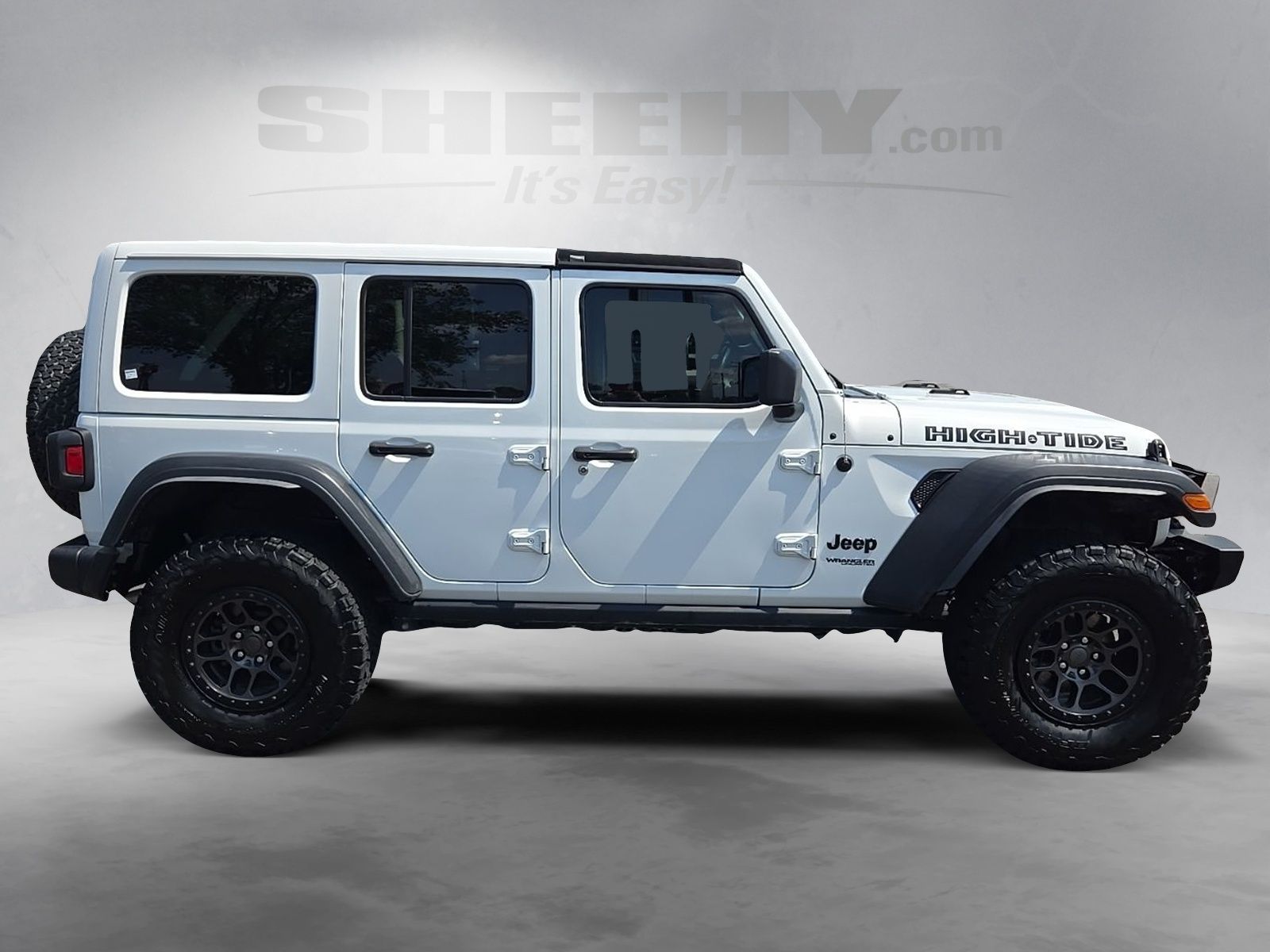 Used 2022 White Jeep Unlimited High Tide image 11