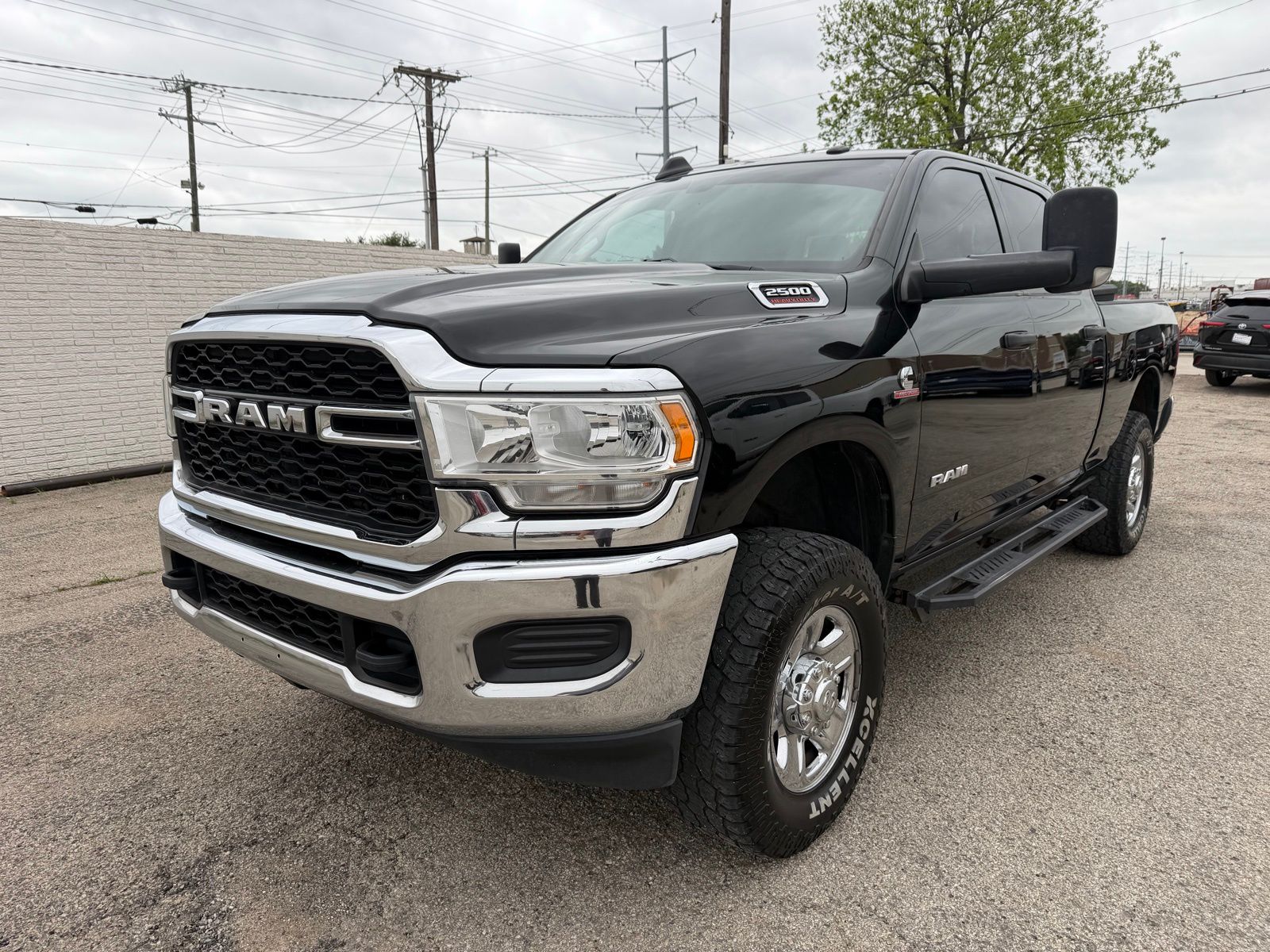 Diamond Black Crystal Pearlcoat 2020 RAM 2500 Tradesman Crew Cab 4WD Pickup Truck Four-Wheel Drive 6-Speed Automatic