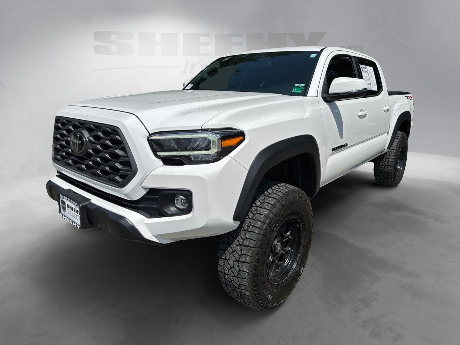Used 2022 White Toyota TRD Off-Road image 12