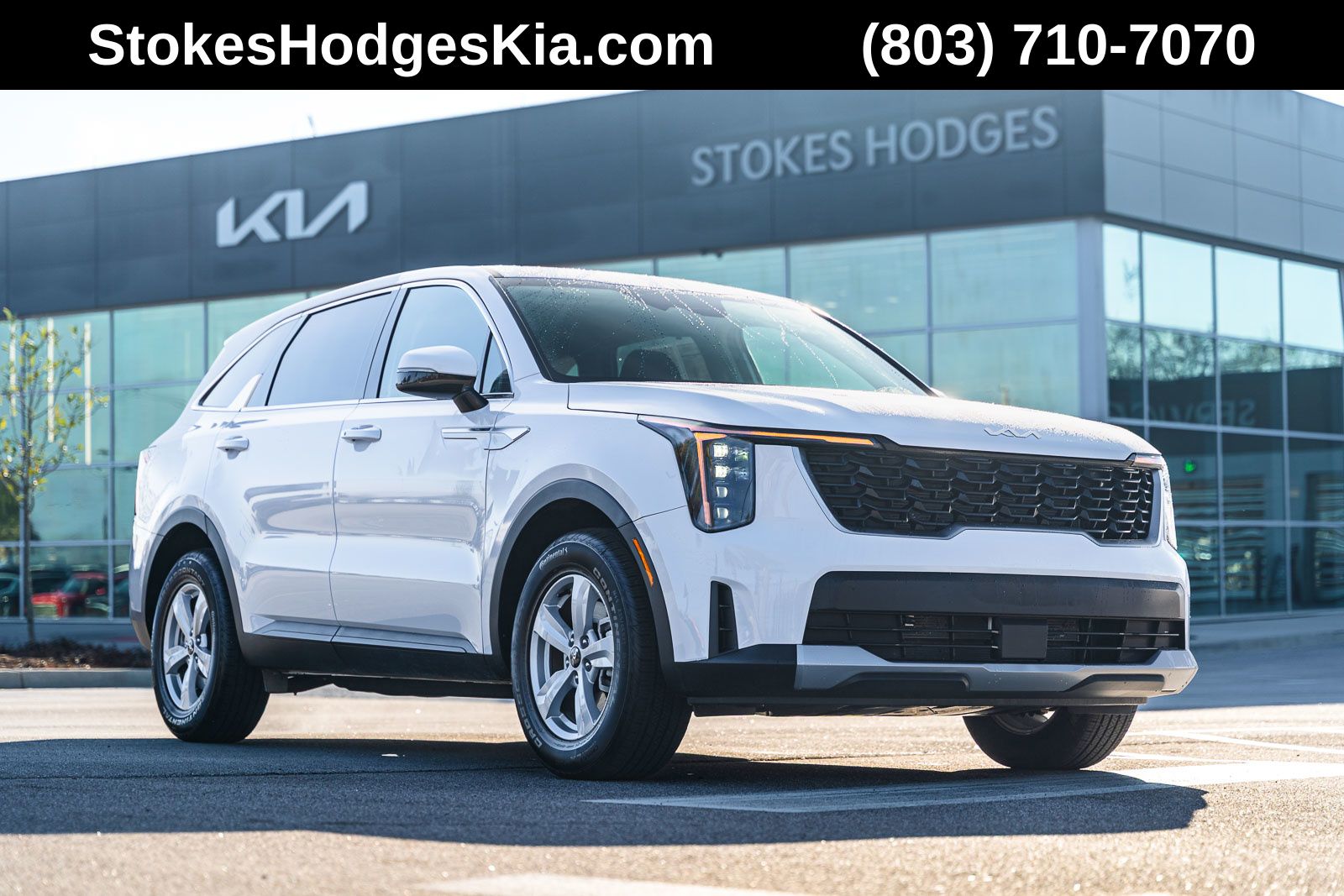 2025 Kia Sorento LX's photo