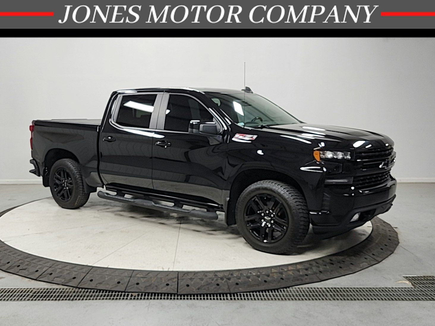 Mosaic Black Metallic 2022 Chevrolet Silverado 1500 RST Crew Cab 4WD Pickup Truck Four-Wheel Drive Automatic