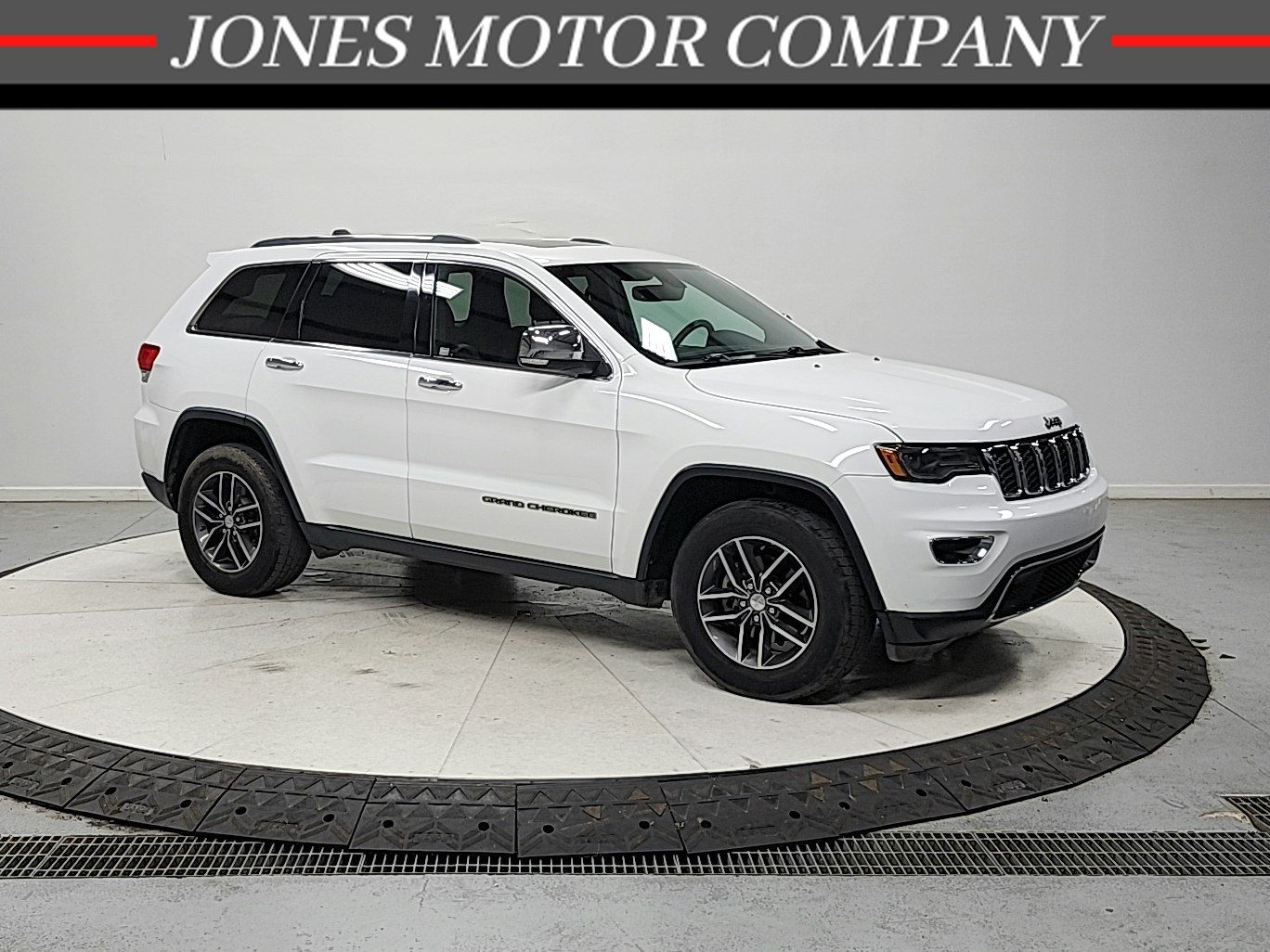 Bright White Clearcoat 2017 Jeep Grand Cherokee SUV / Crossover 4X2 8-Speed Automatic