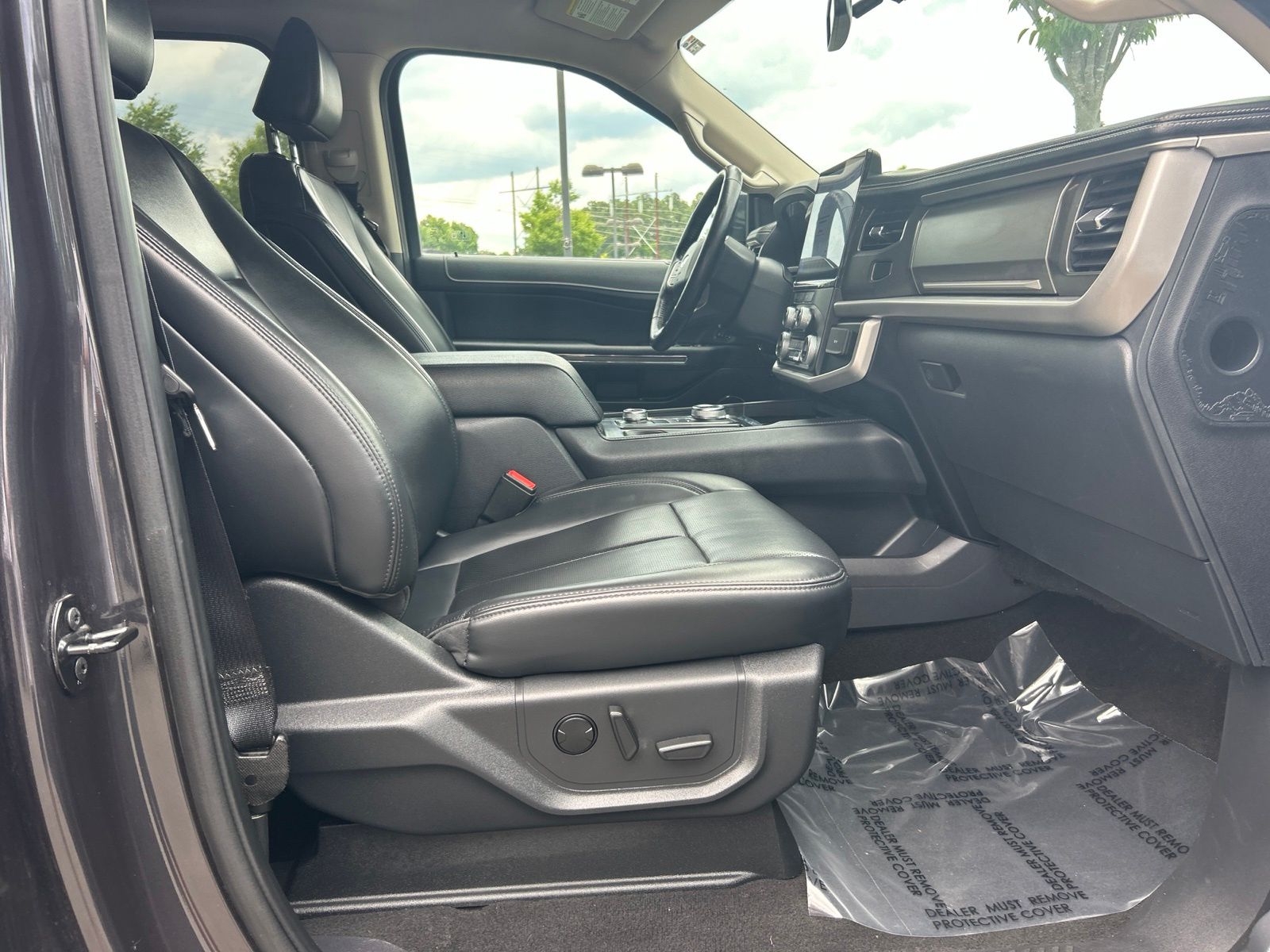 Certified Used 2024 Gray Metallic Ford XLT image 31