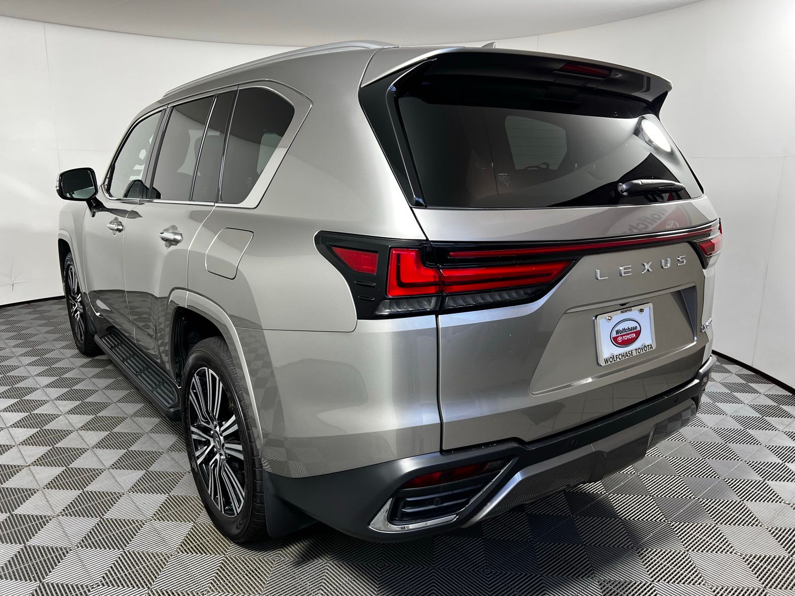Thumbnail: 2024 Lexus LX - 7