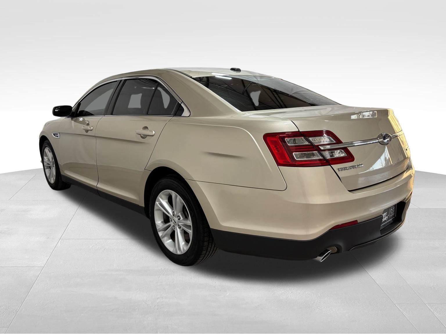 Used Car 2018 Ford Taurus  Se For Sale Under $15,000 In Austin, Texas