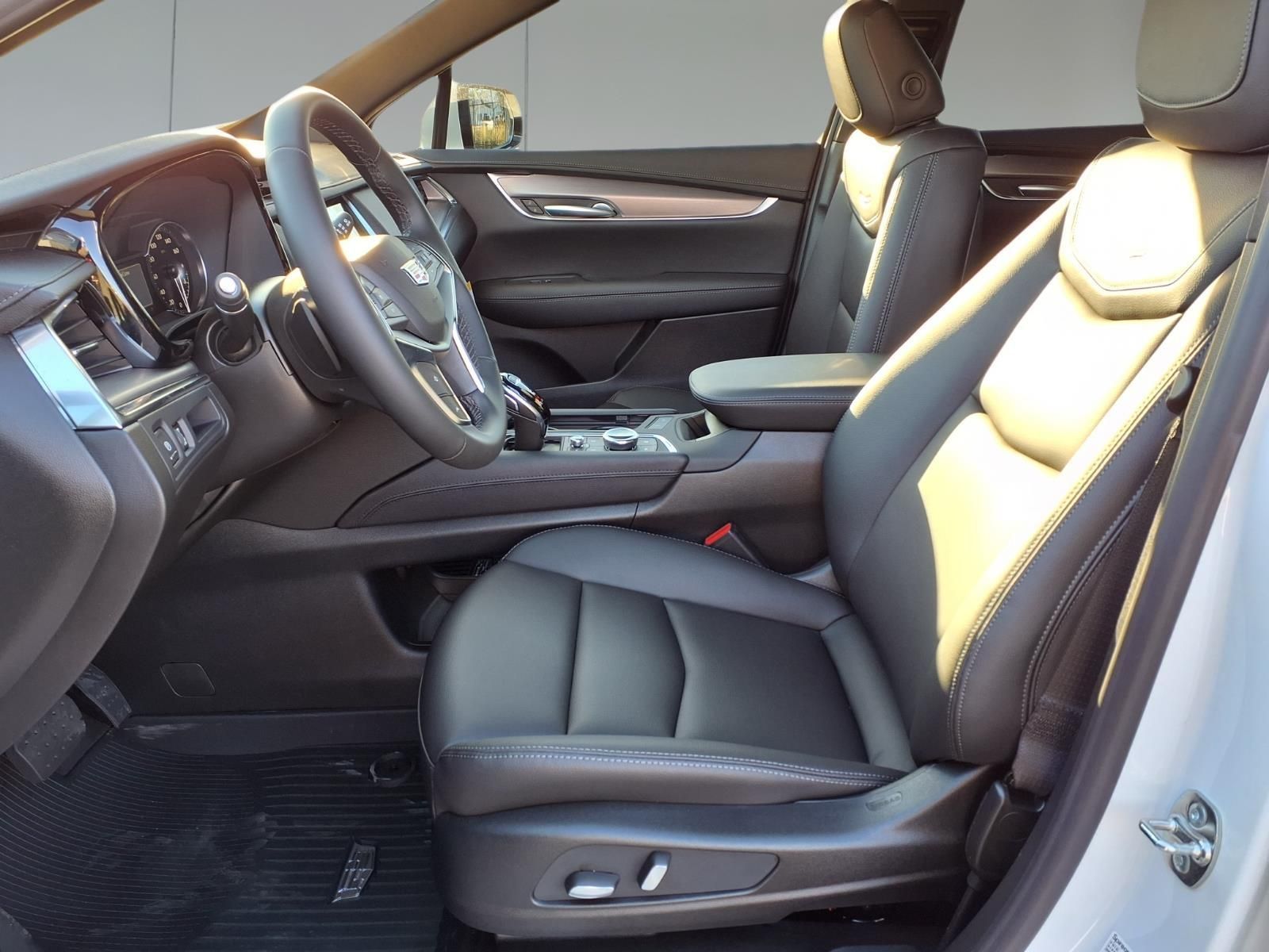 2026 Cadillac XT5 Luxury White at Classic Chevrolet Galveston