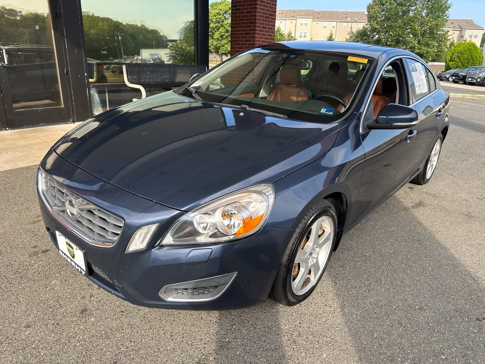 Used 2012 Blue Volvo T5 image 20
