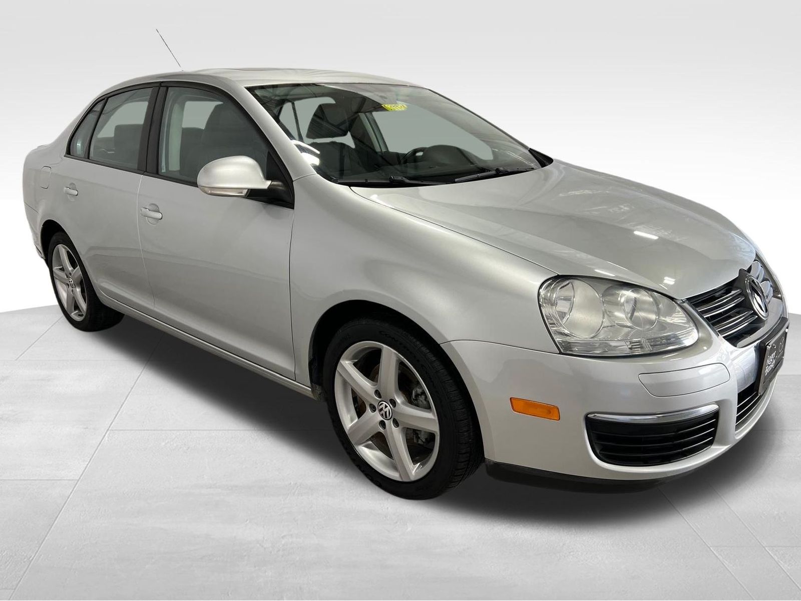 Used Car 2010 Volkswagen Jetta  For Sale Under $10,000 In Austin, Texas