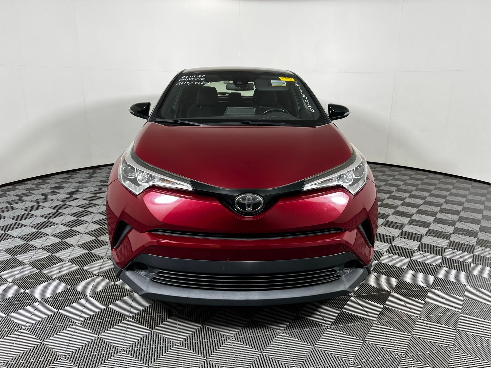 Thumbnail: 2019 Toyota C-HR - 2