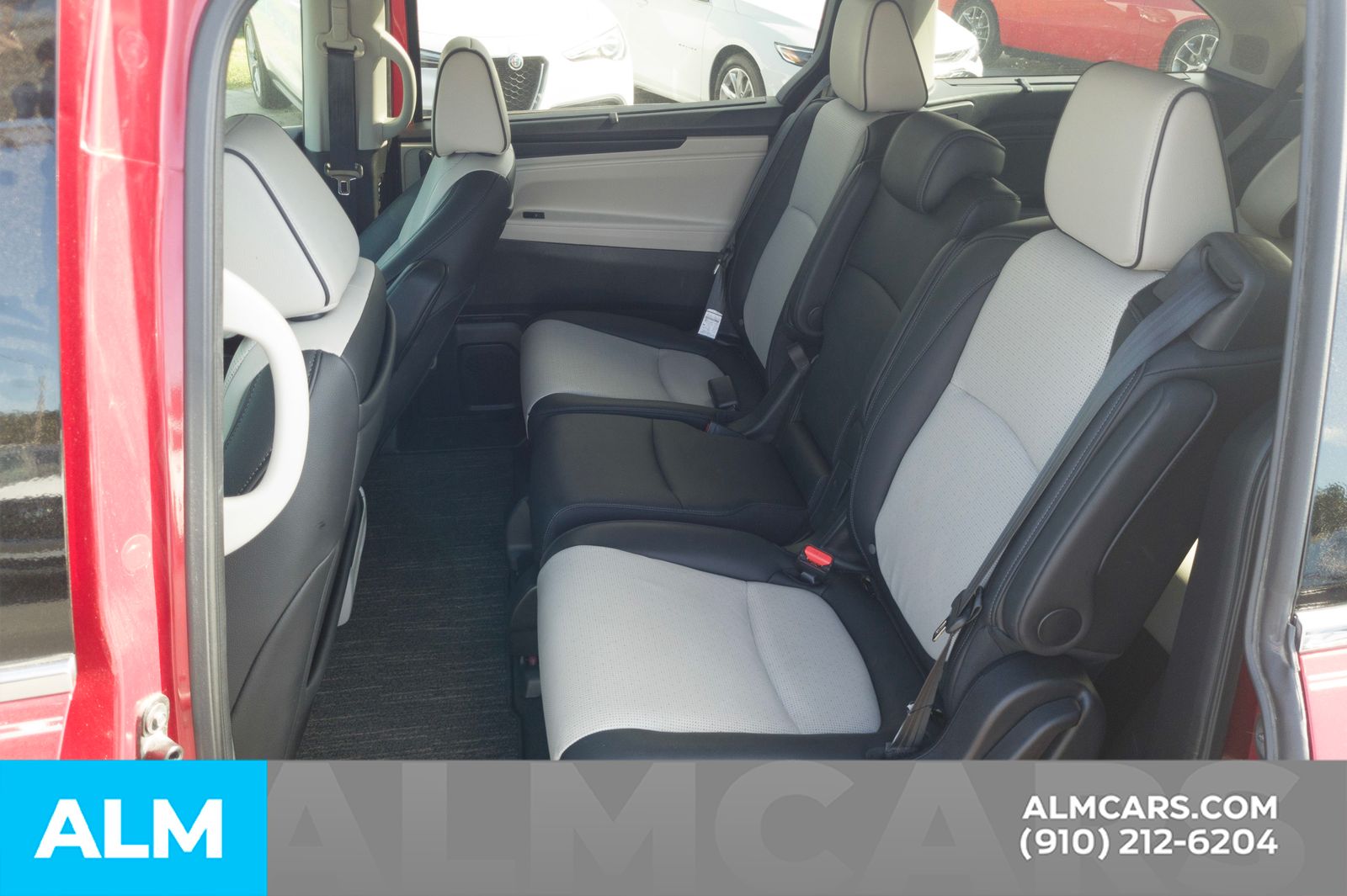 2025 Honda Odyssey Elite photo 16