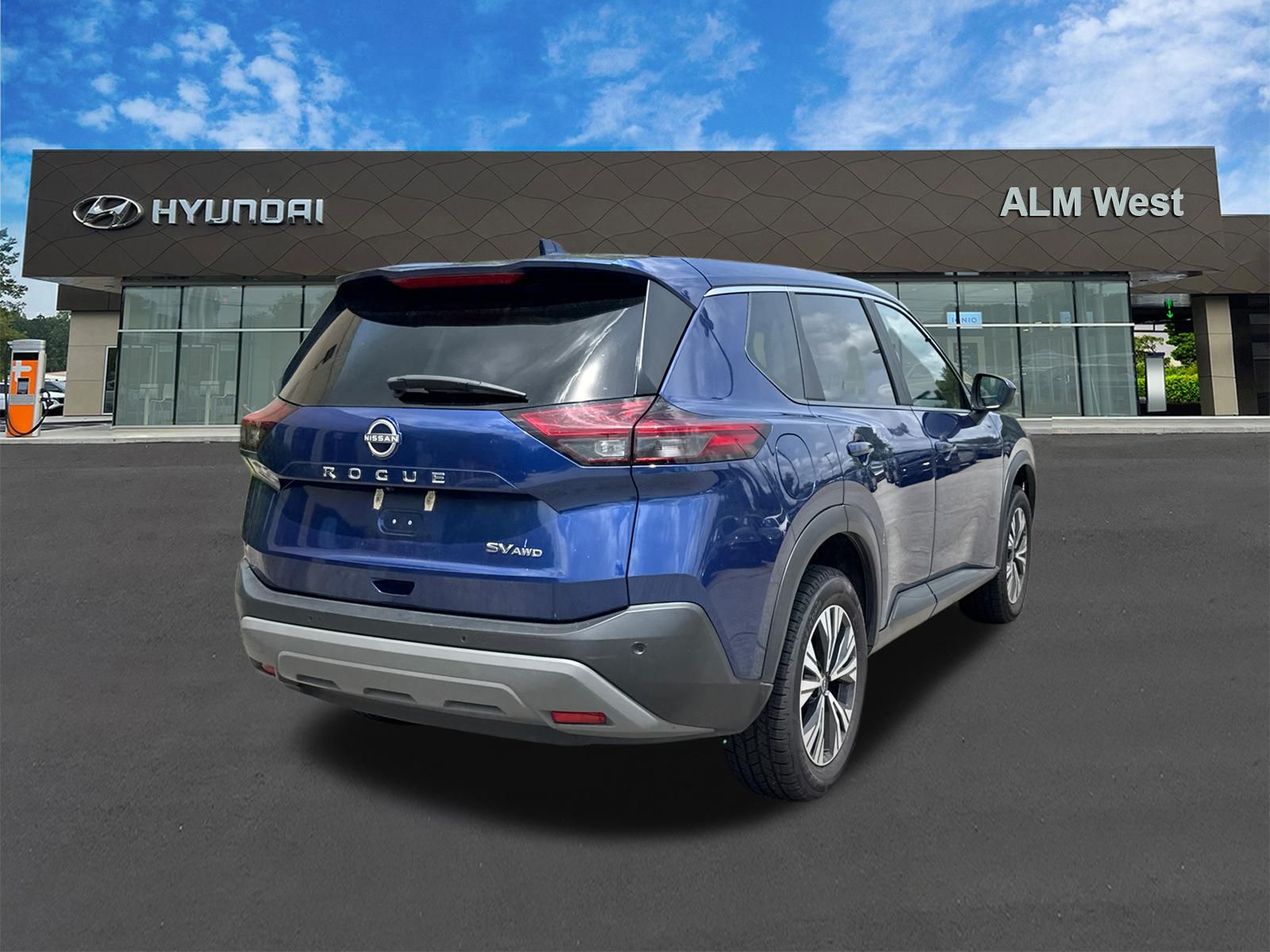 Used 2023 Blue Nissan SV image 5