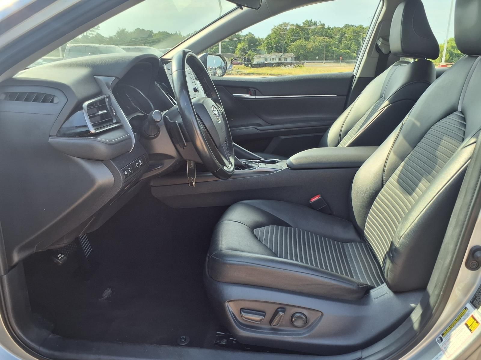 2023 Toyota Camry SE - 8
