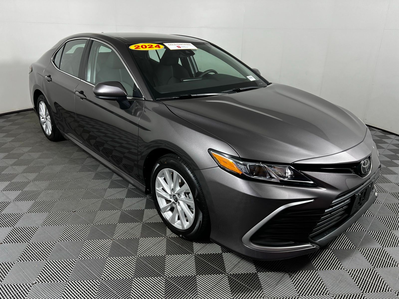 2024 Toyota Camry LE 3