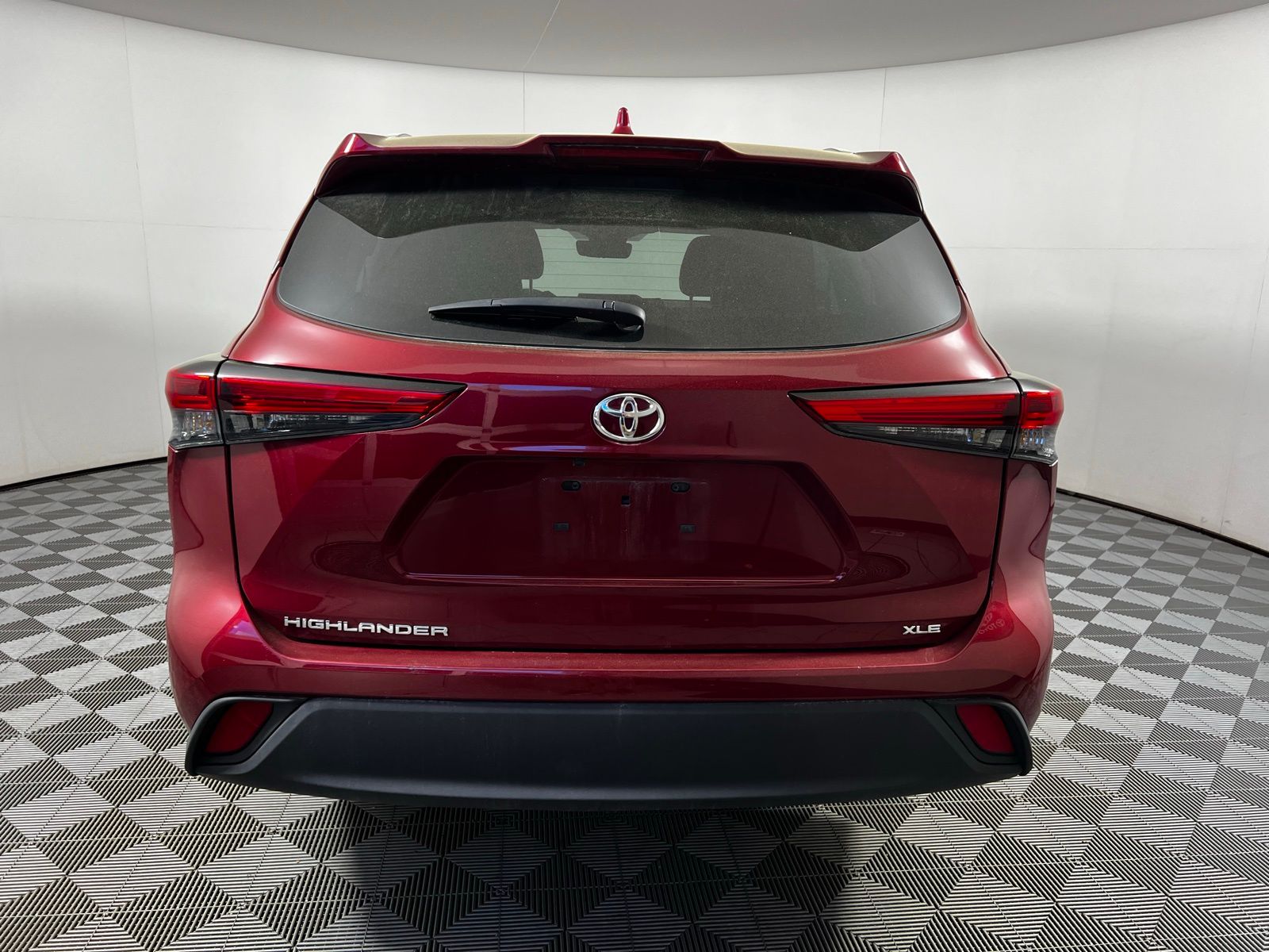 Thumbnail: 2022 Toyota Highlander - 6
