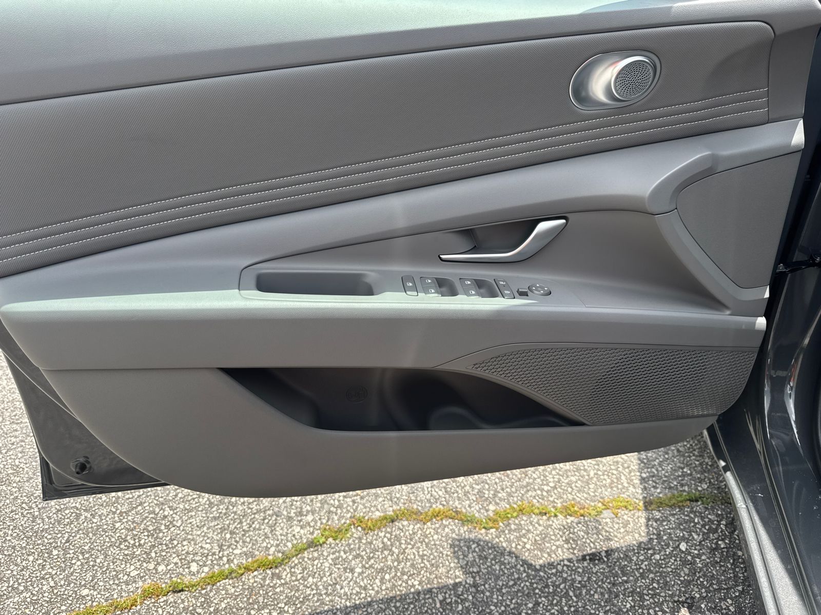 Certified Used 2025 Gray Hyundai SEL Sport image 10