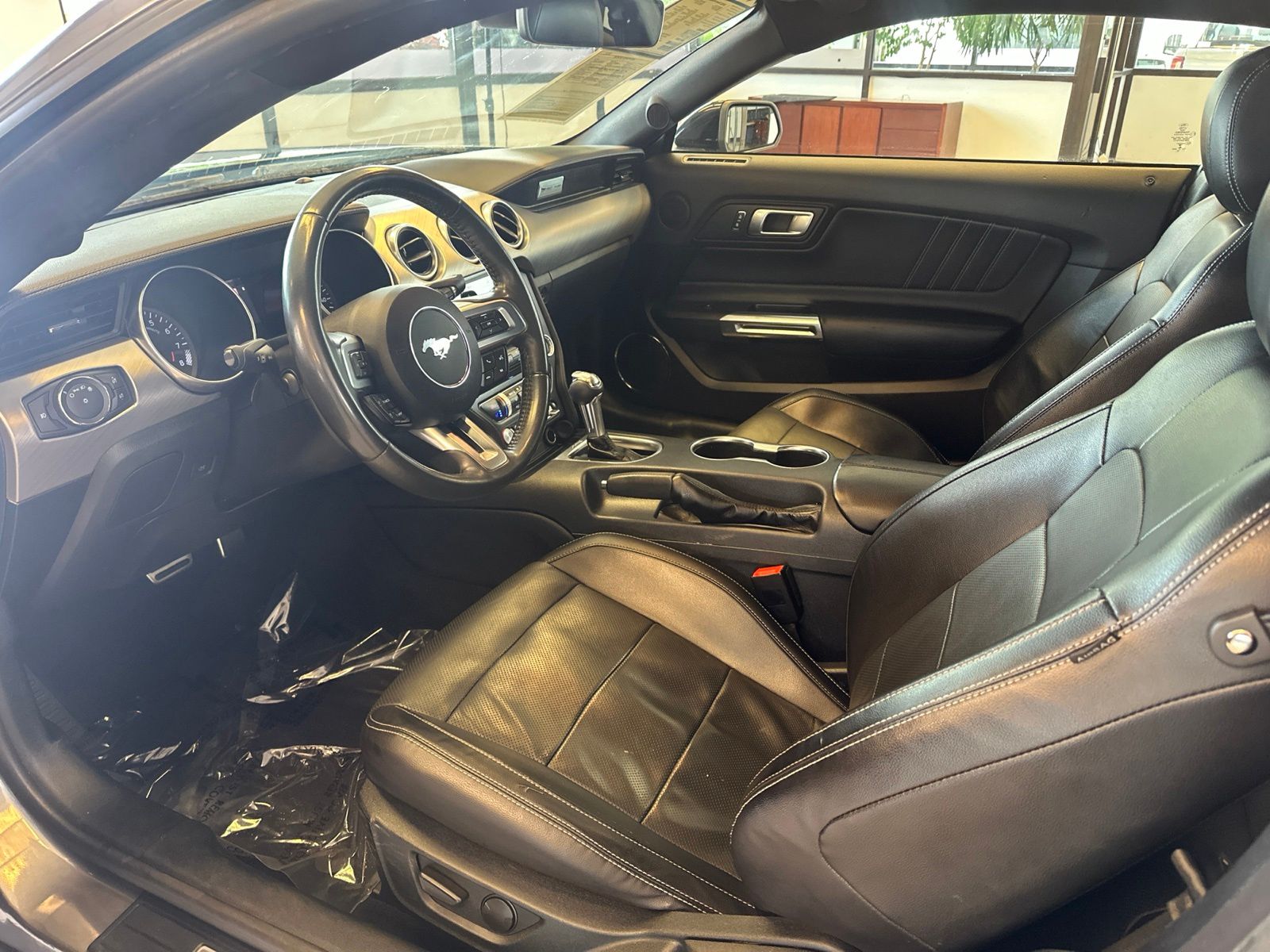 Certified Used 2022 Carbonized Gray Metallic Ford GT Premium image 7
