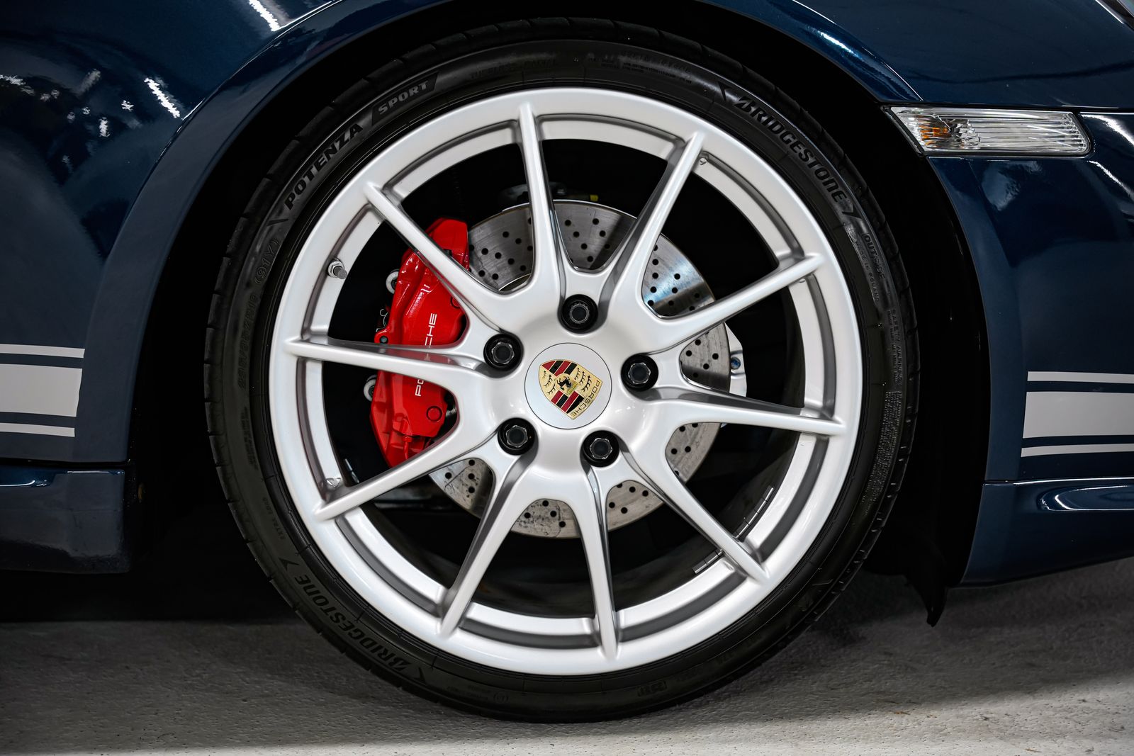 2012 Porsche Cayman R — photo 45