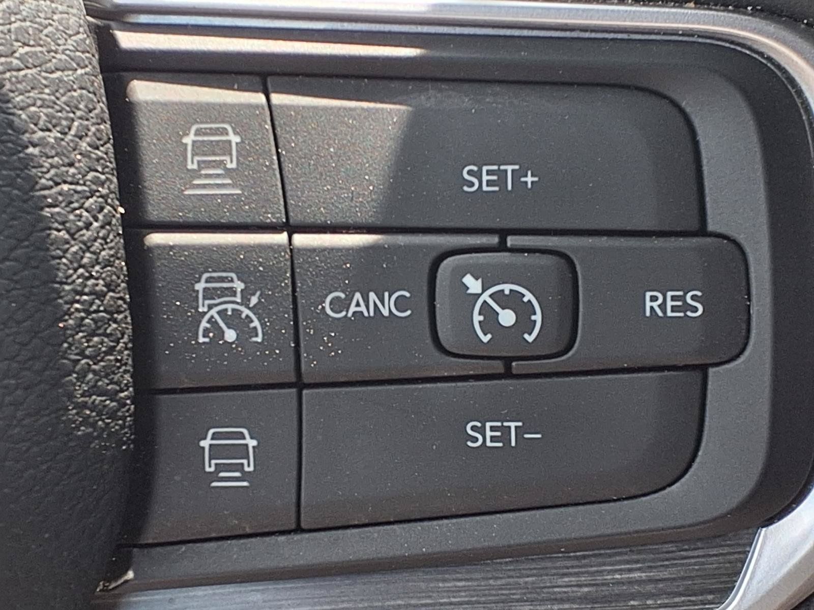 2024 Jeep Wagoneer Series III Black at River Oaks CDJR