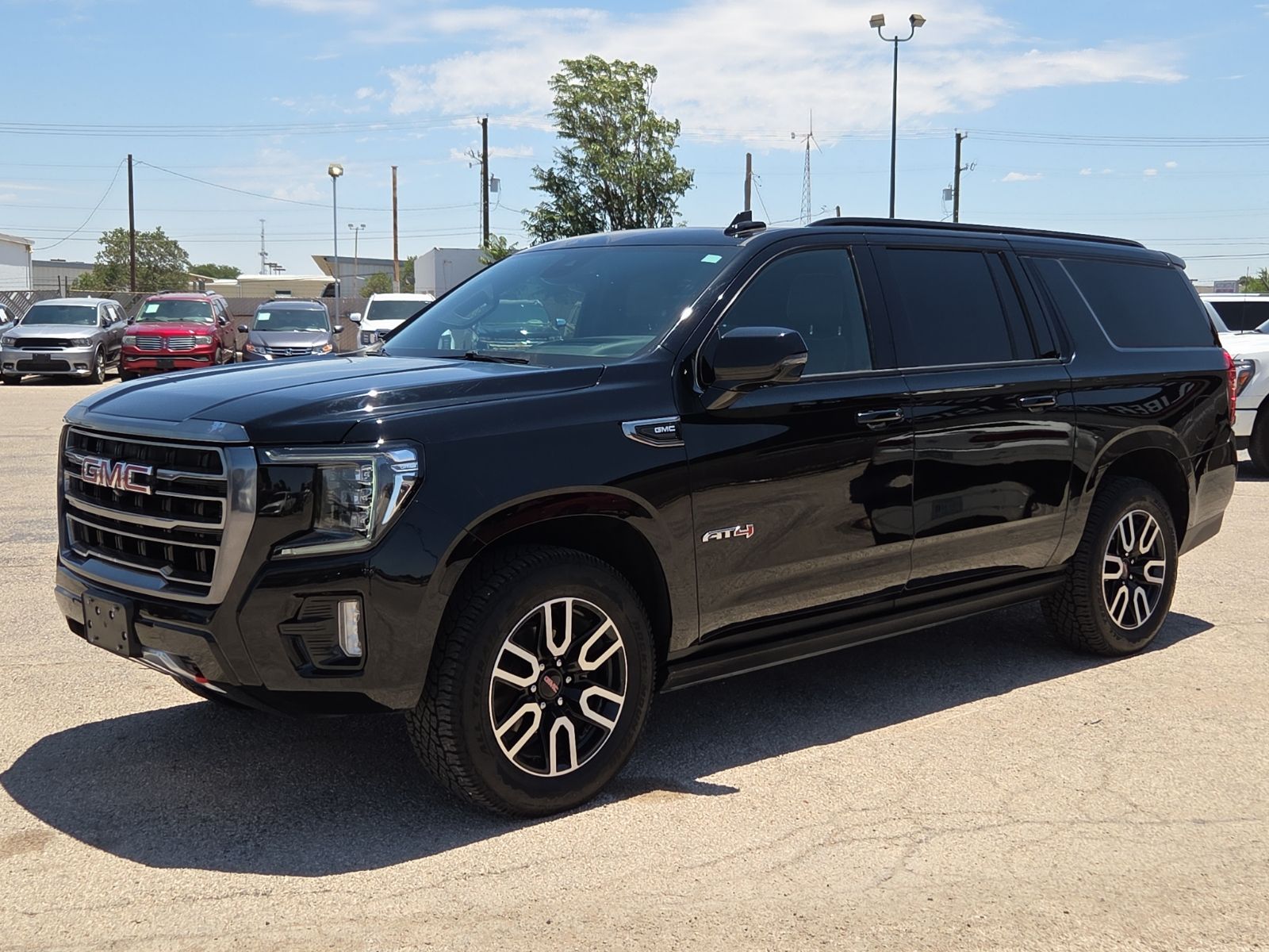 2023 GMC Yukon XL AT4