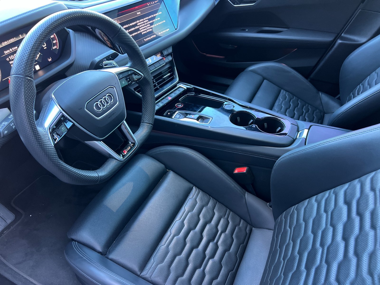2024 Audi RS e-tron GT Base — full photo 10 of 28