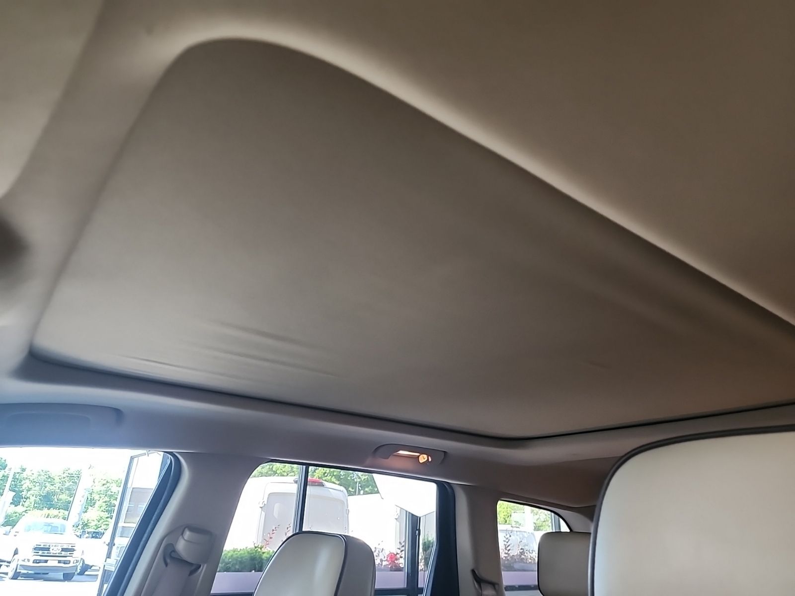 Used 2014 Bright White Clearcoat Jeep Overland image 30