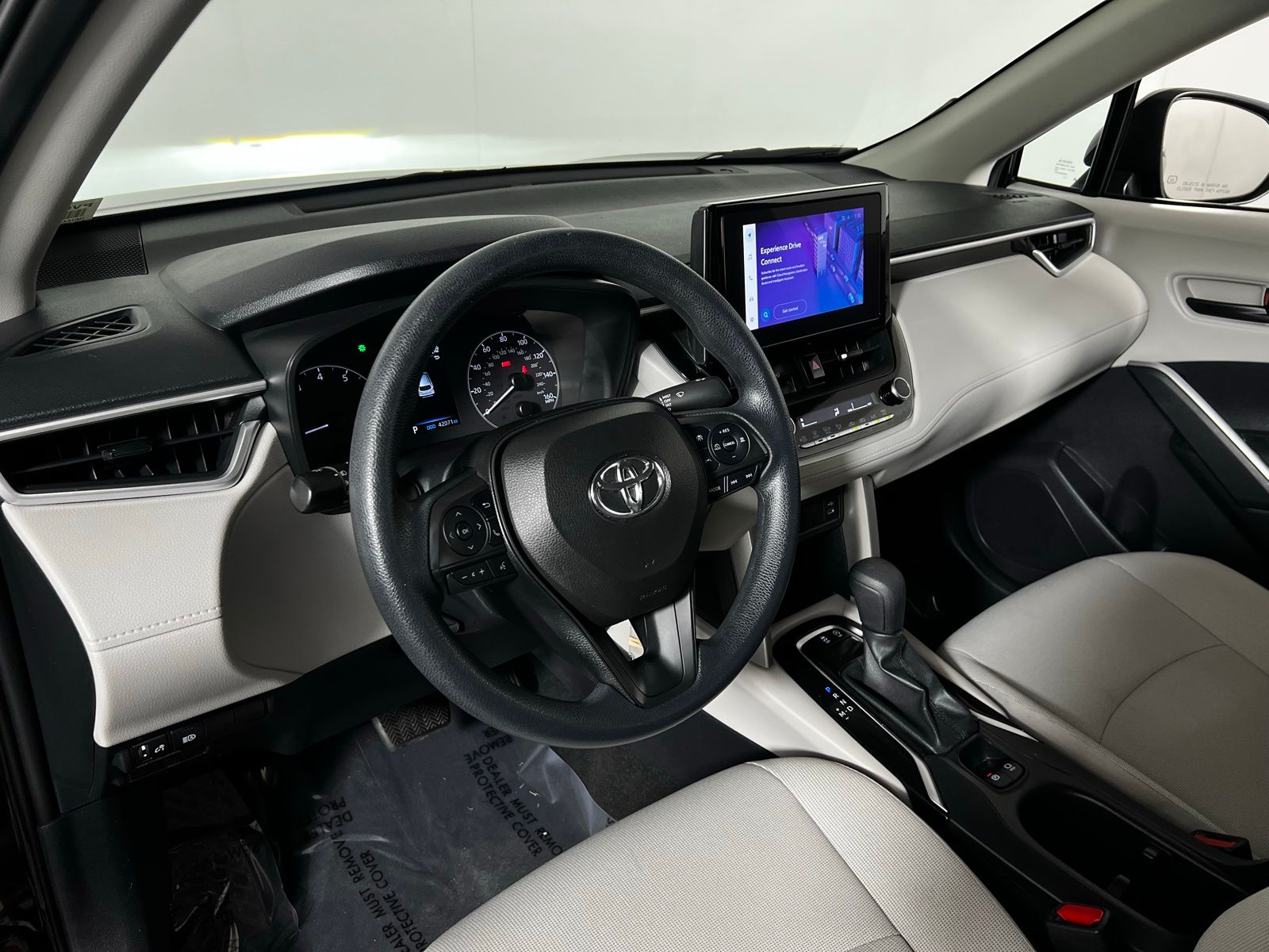 Thumbnail: 2023 Toyota Corolla Cross - 12