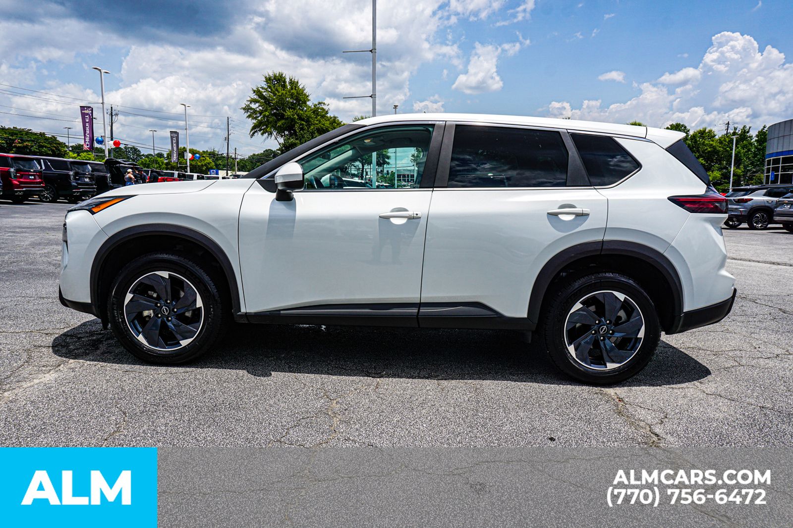 Used 2025 White Nissan SV image 10