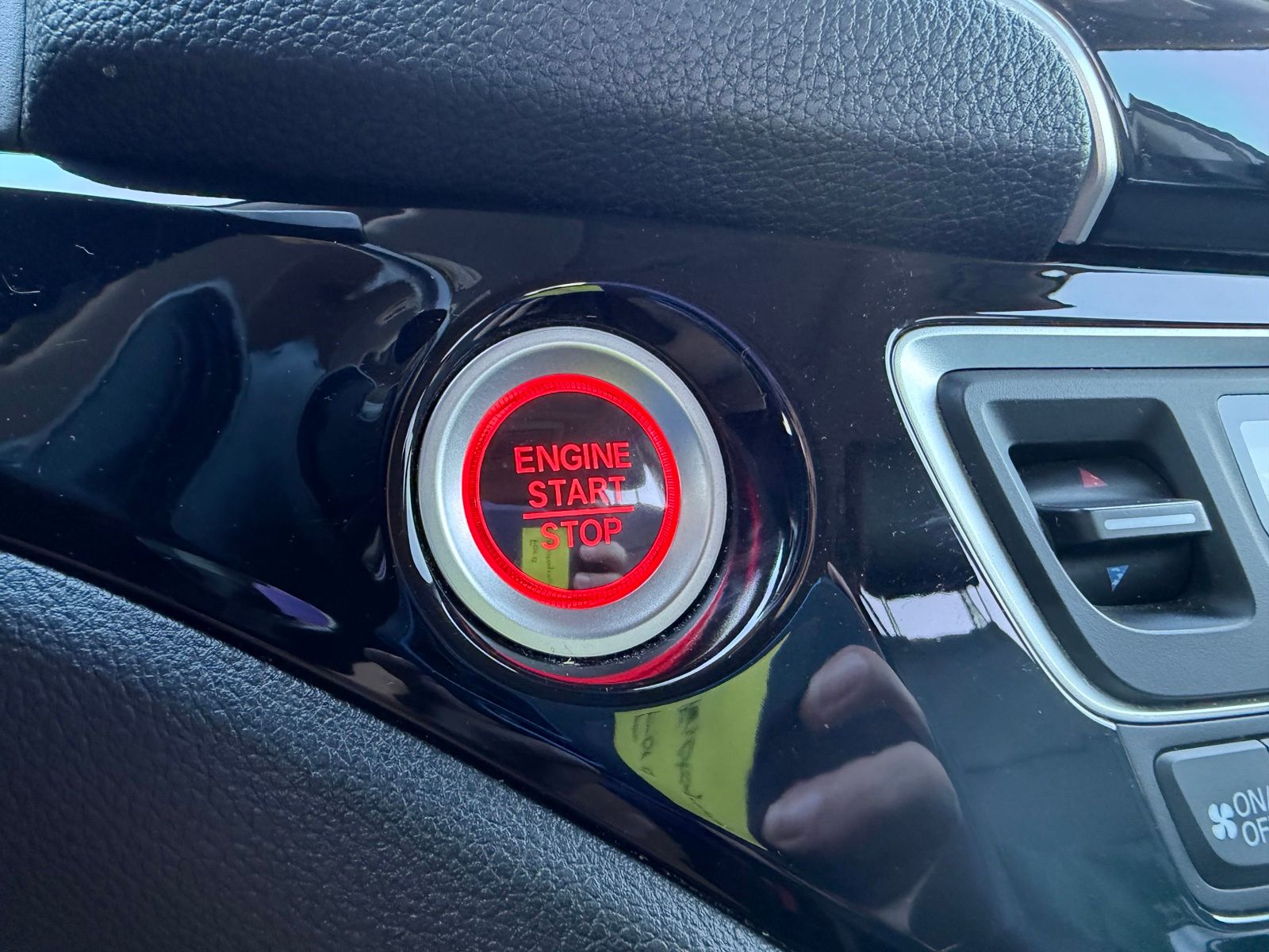 2019 Honda Pilot image 29