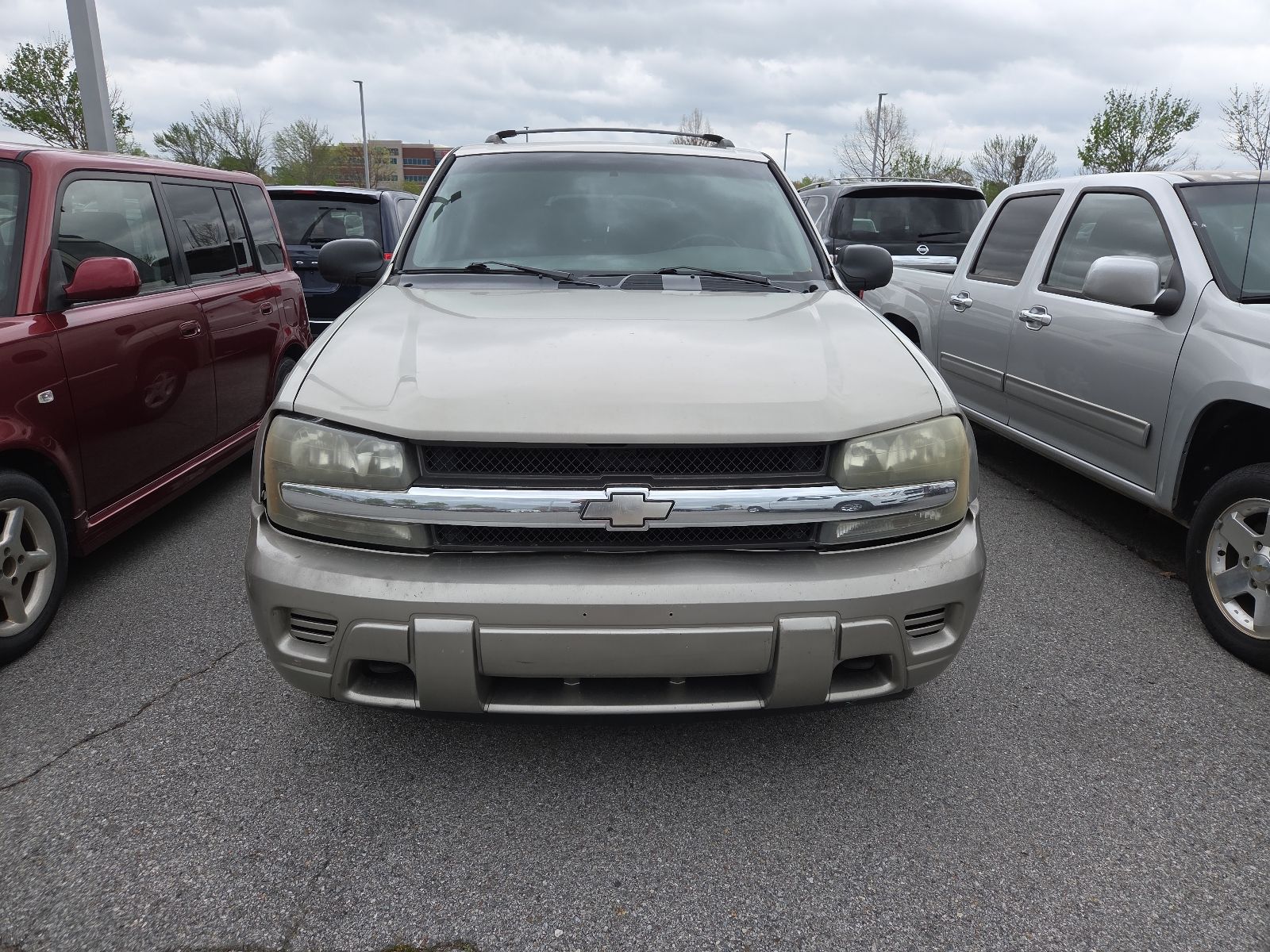 View vehicle photo 3