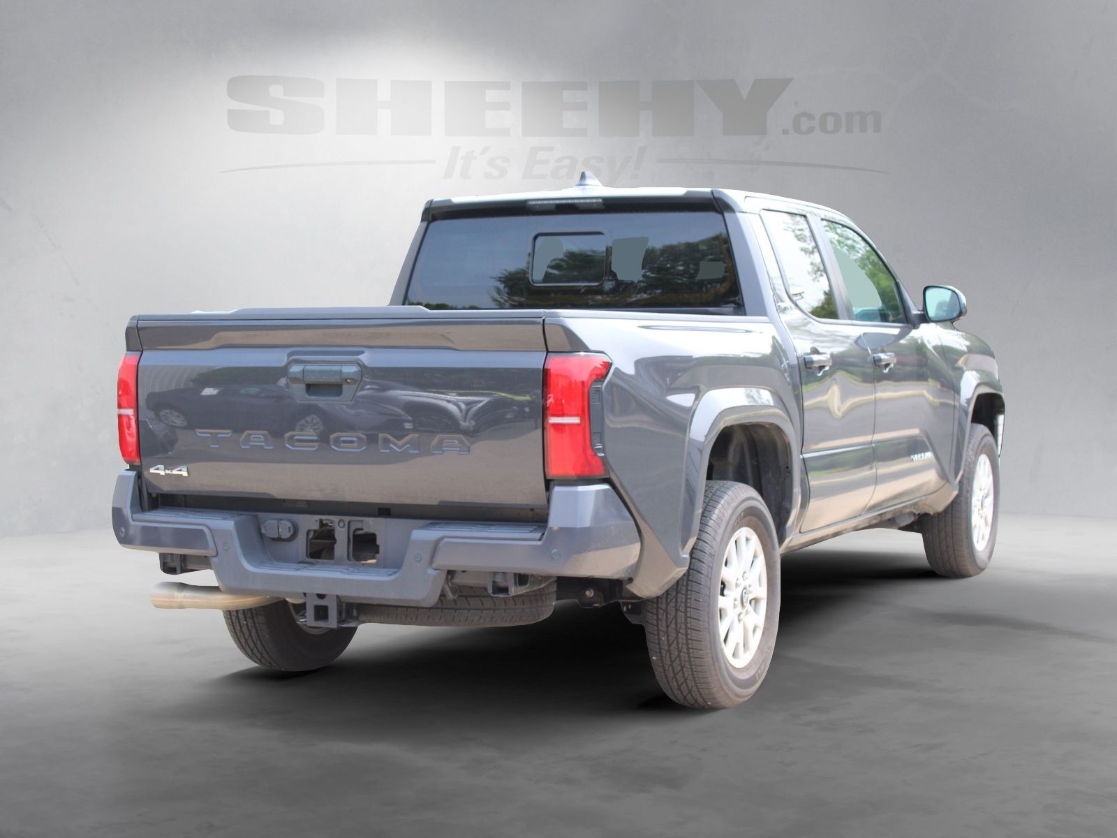 Used 2024  Toyota SR5 image 7