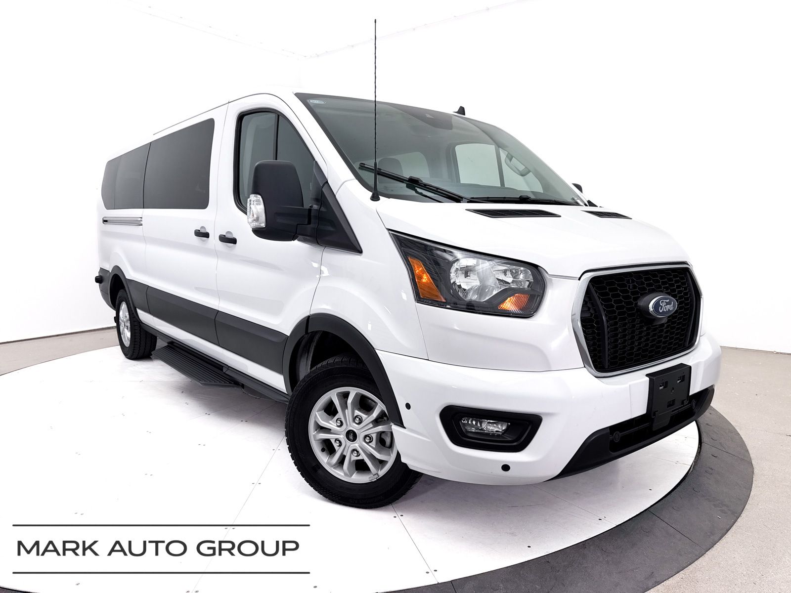 2024 Ford Transit-350 XLT
