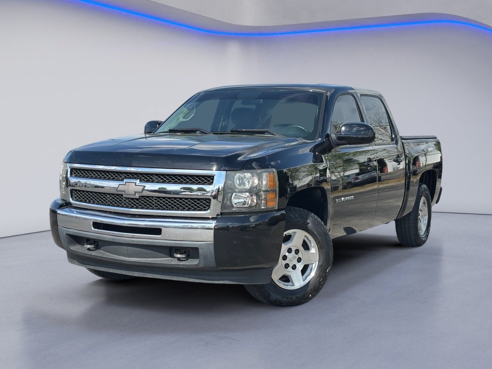 View vehicle photo 2