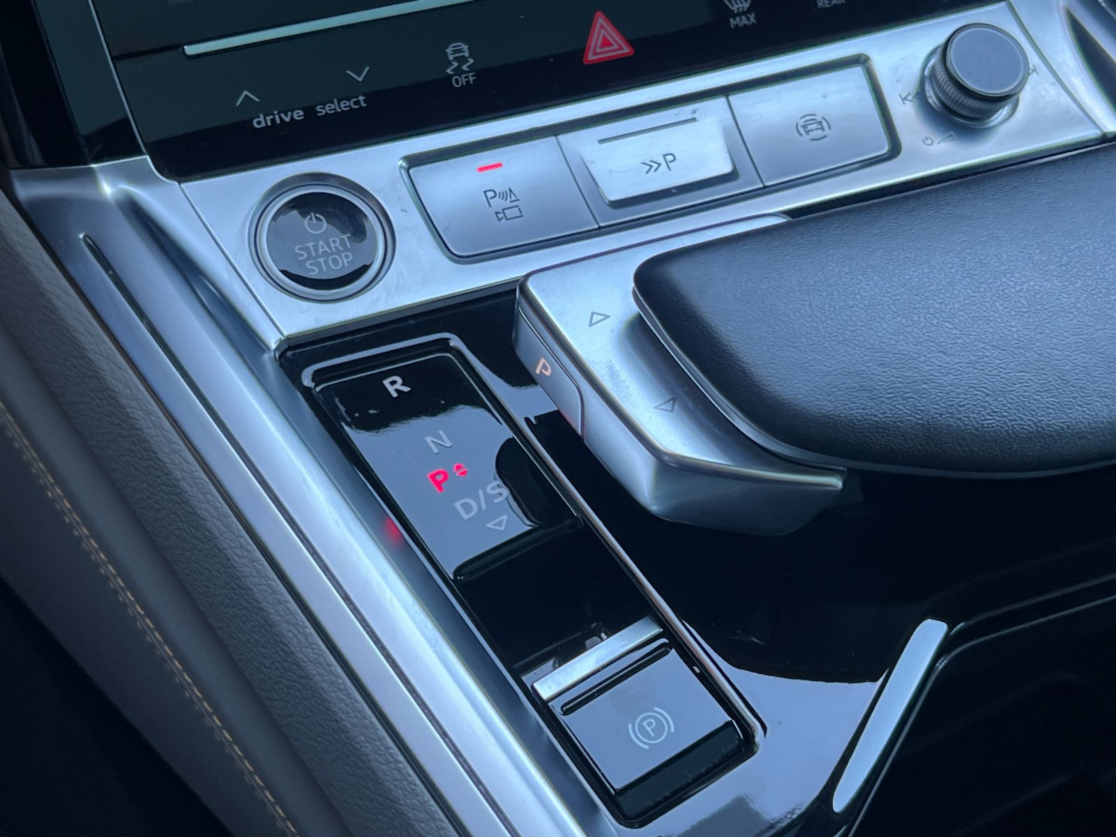 2024 Audi Q8 Sportback e-tron Prestige — full photo 22 of 29