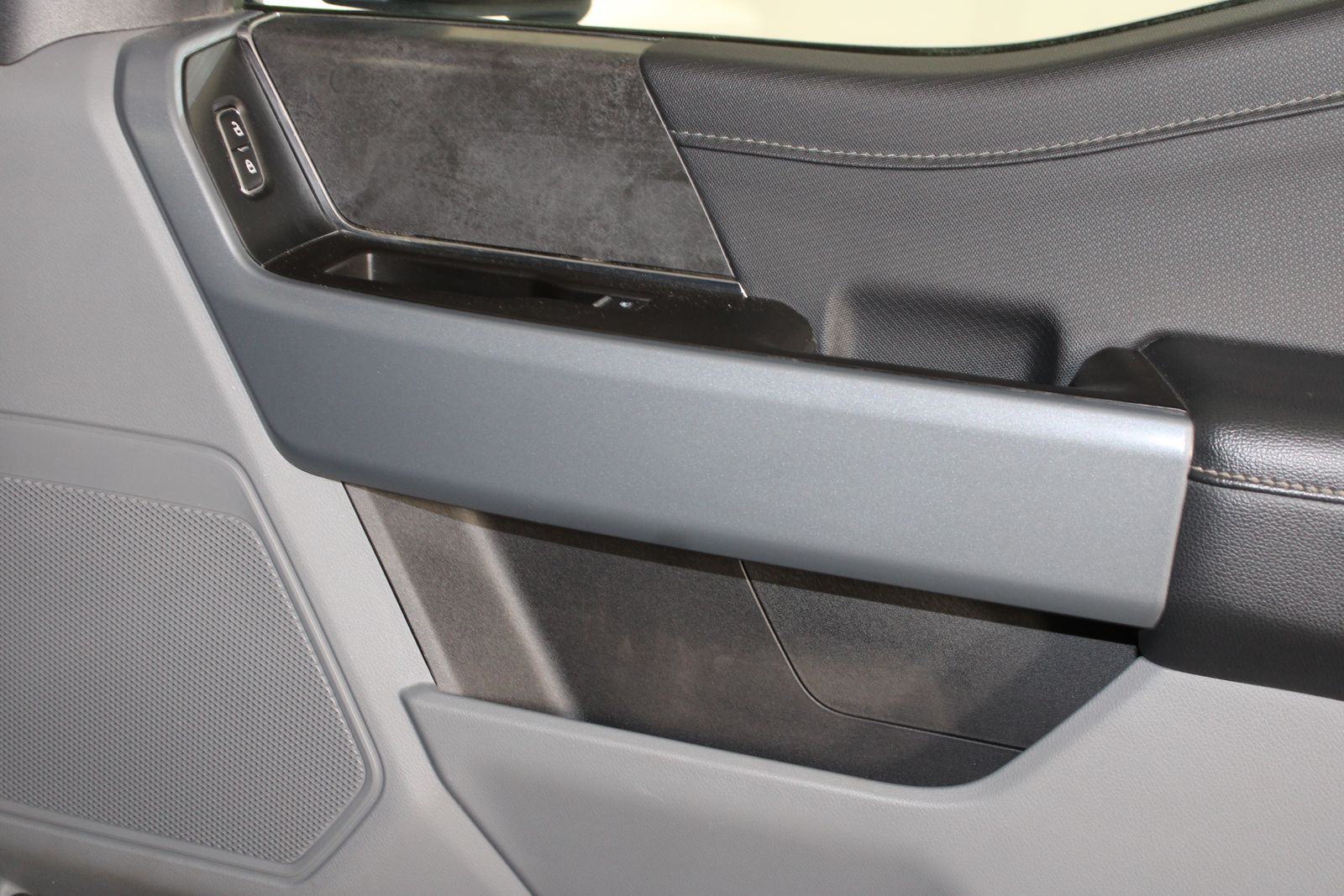 Used 2024  Ford XLT image 15