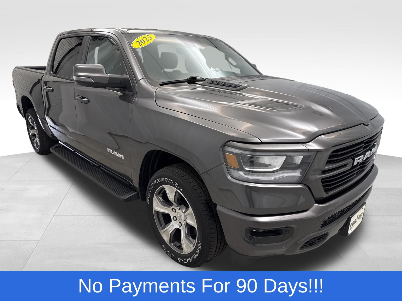 2023 RAM 1500 Laramie Crew Cab 4WD