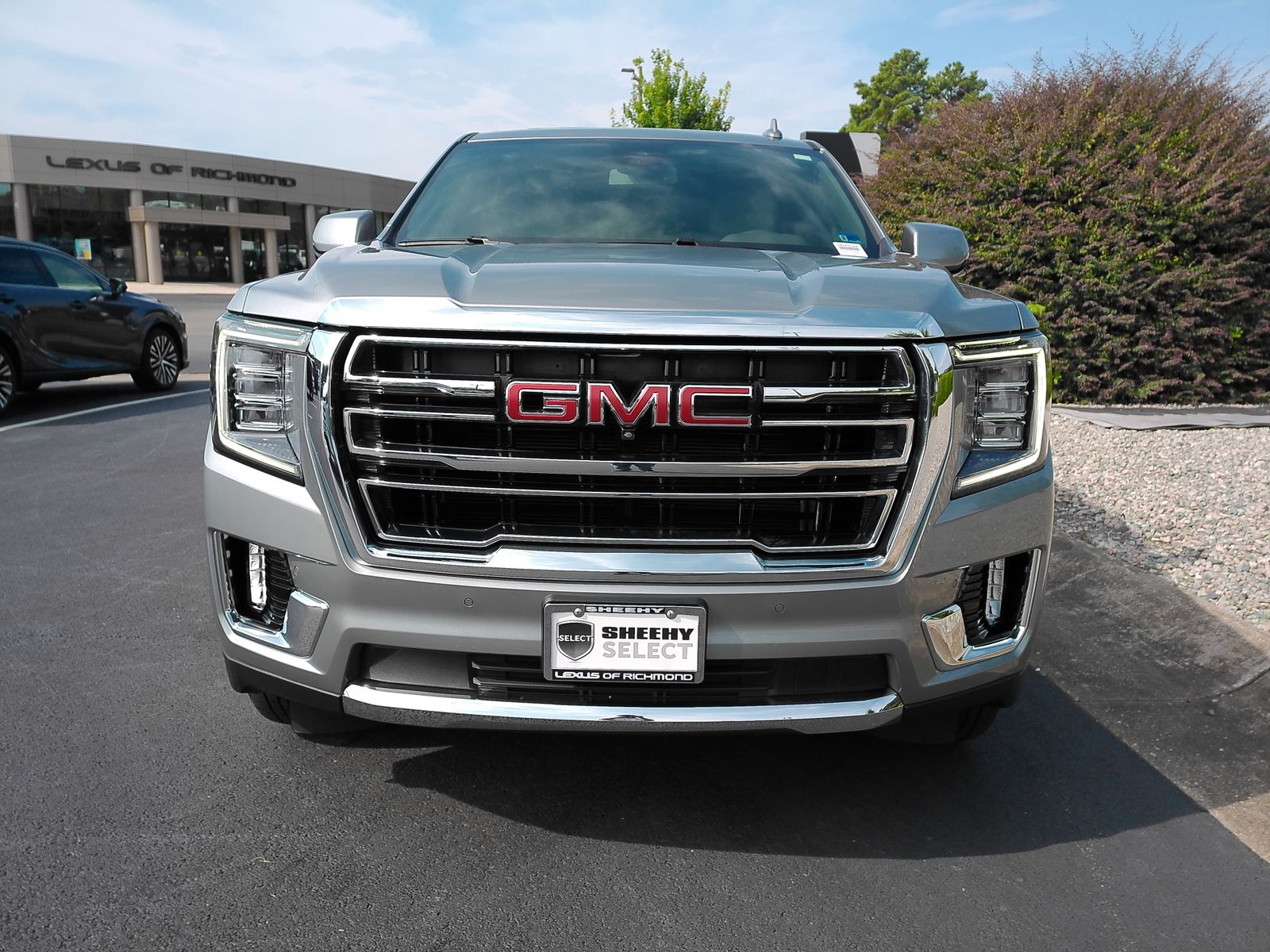 Used 2024 Silver GMC SLT image 4