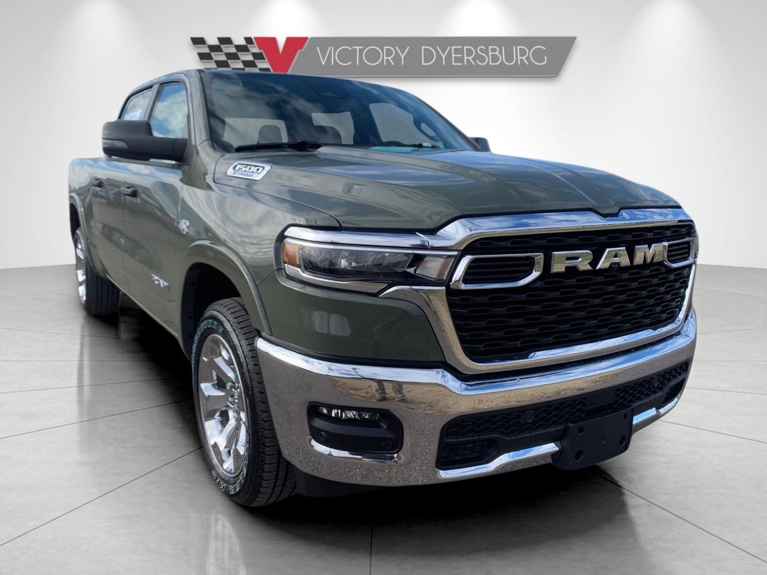 2026 RAM 1500 Big Horn Crew Cab 4WD Canyon Lake Camioneta Todo terreno 8 velocidades Automática