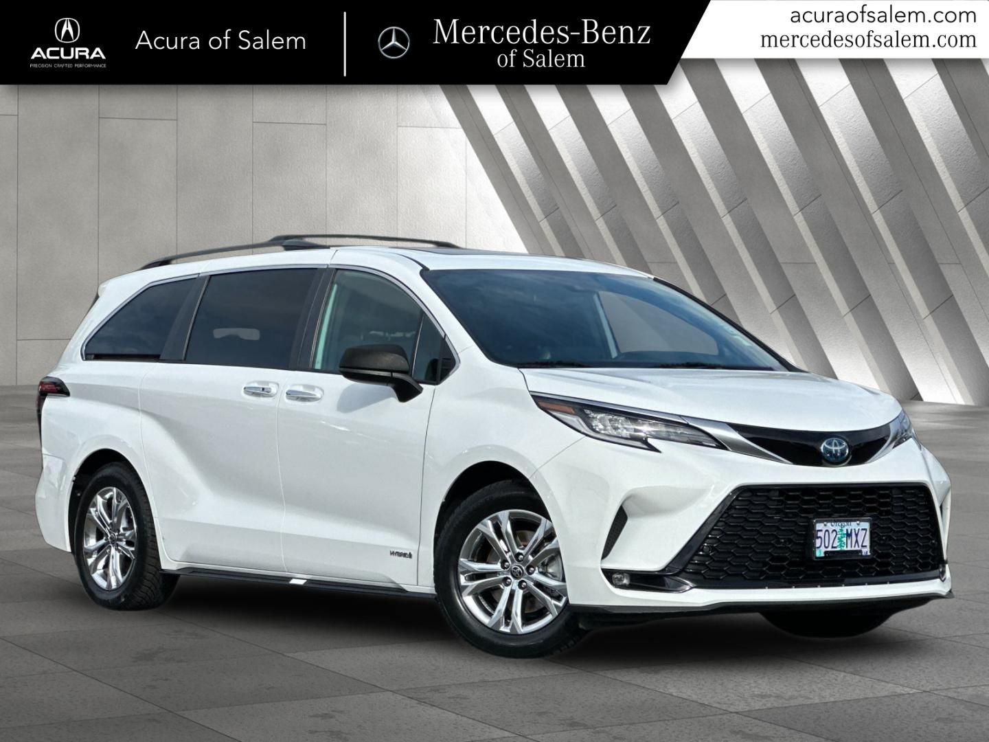 2021 Toyota Sienna XSE 7-Passenger AWD