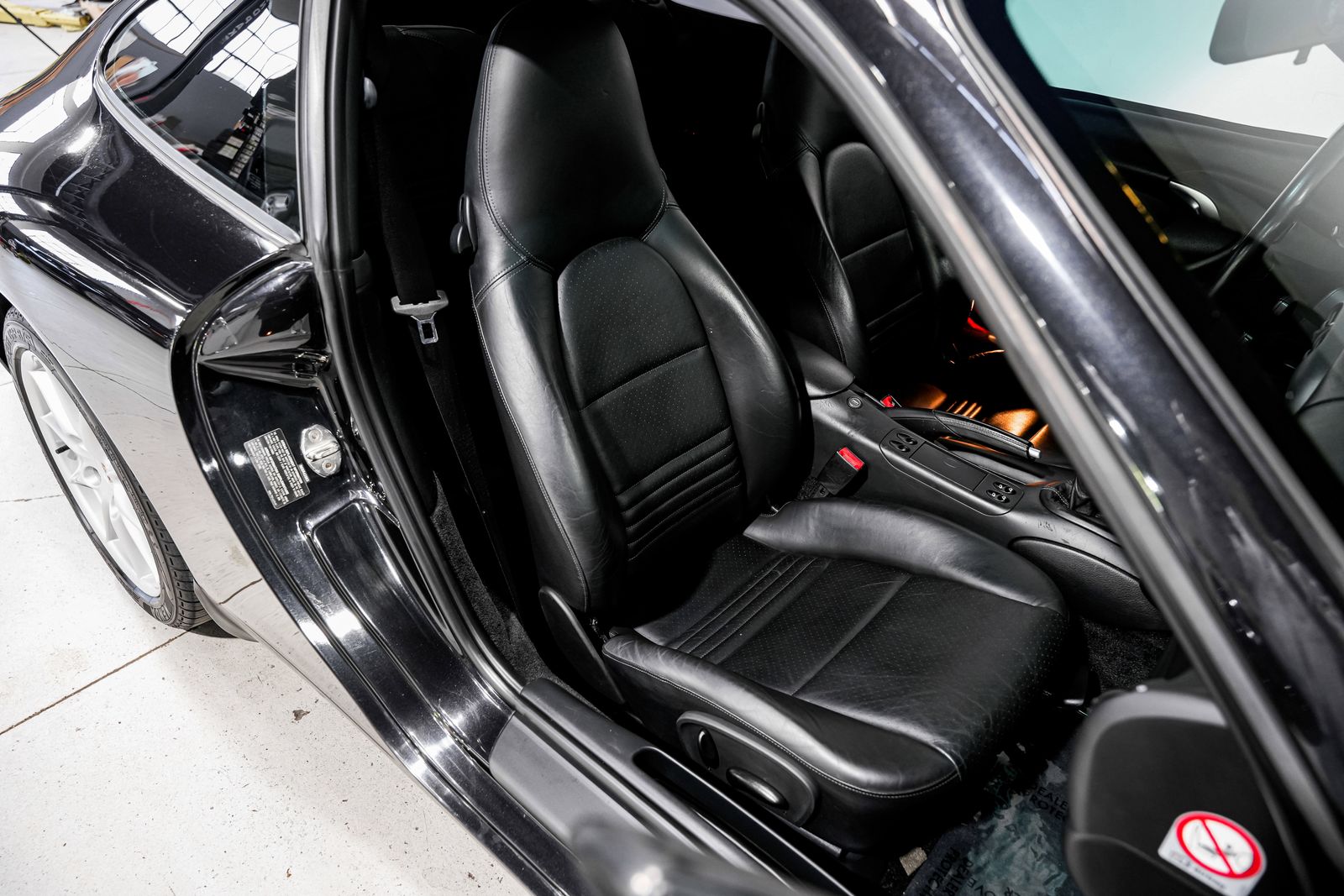2004 Porsche 911 Carrera — photo 23