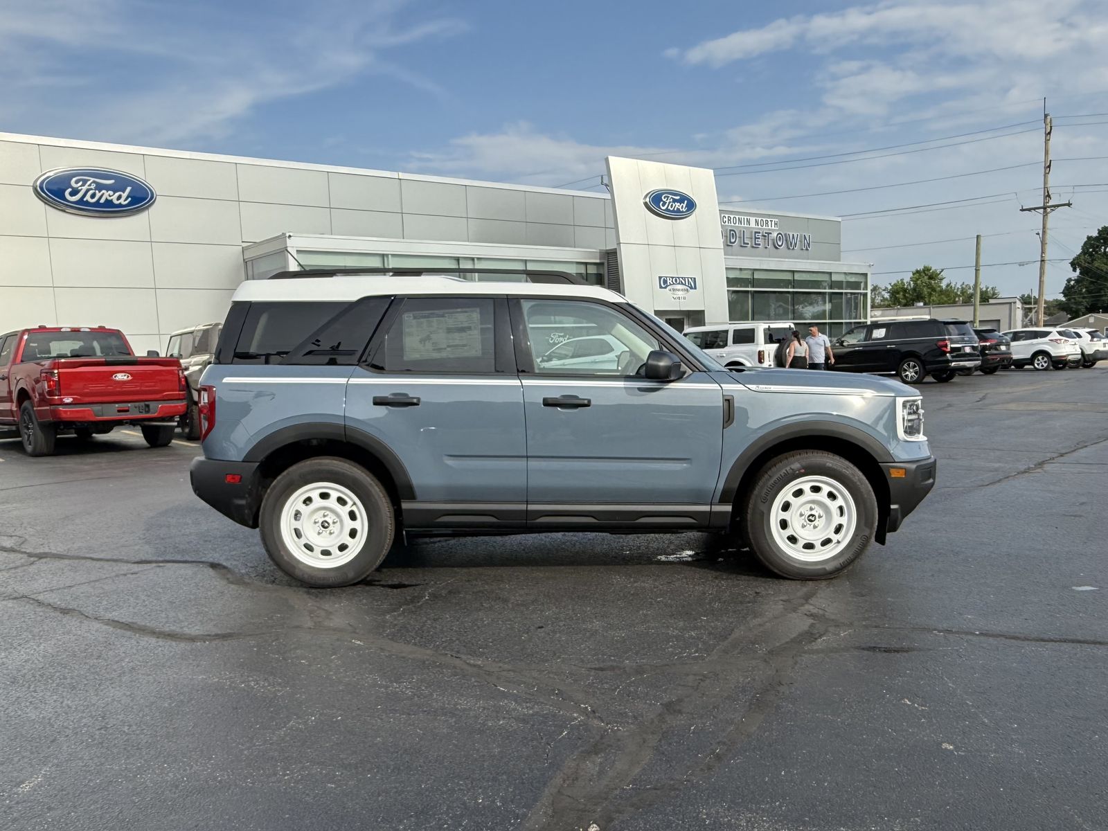 View vehicle photo 4