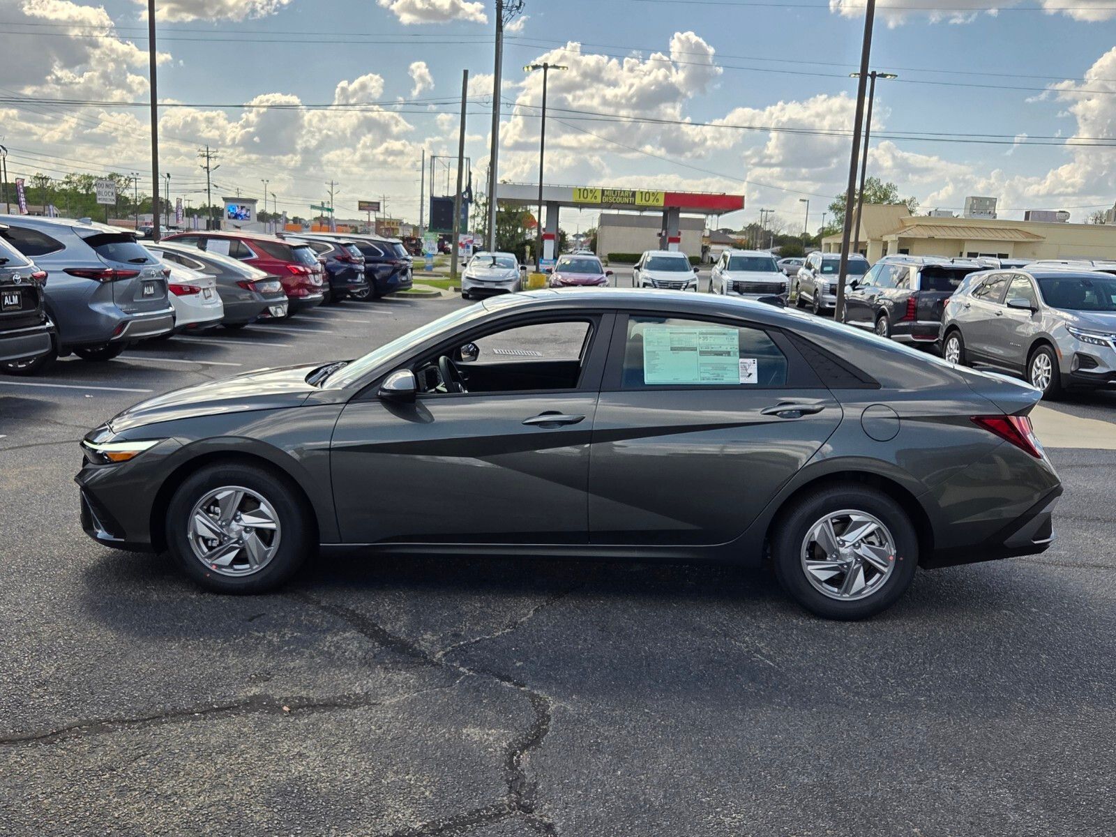 View vehicle photo 4