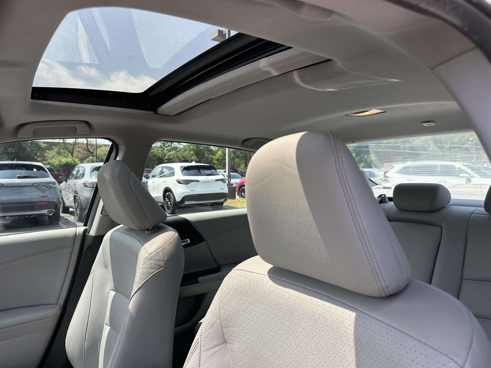 Used 2014 Gray Honda EX-L image 9