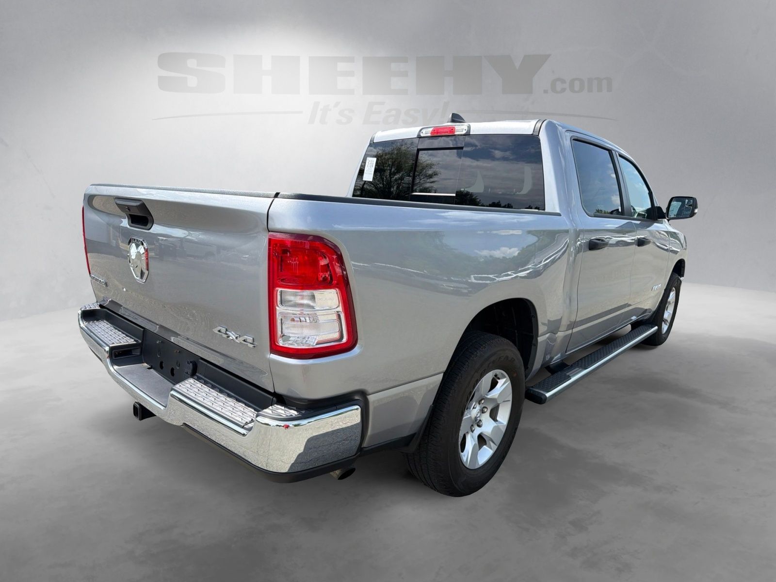 Used 2023 Billet Silver Metallic Ram Big Horn/Lone Star image 12