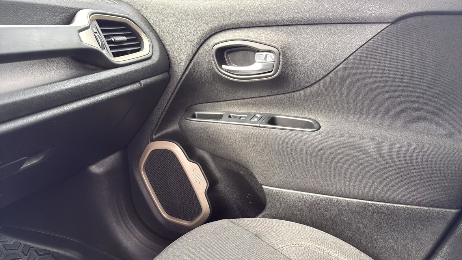 Used Car 2017 Jeep Renegade  Latitude For Sale Under $10,000 In Austin, Texas