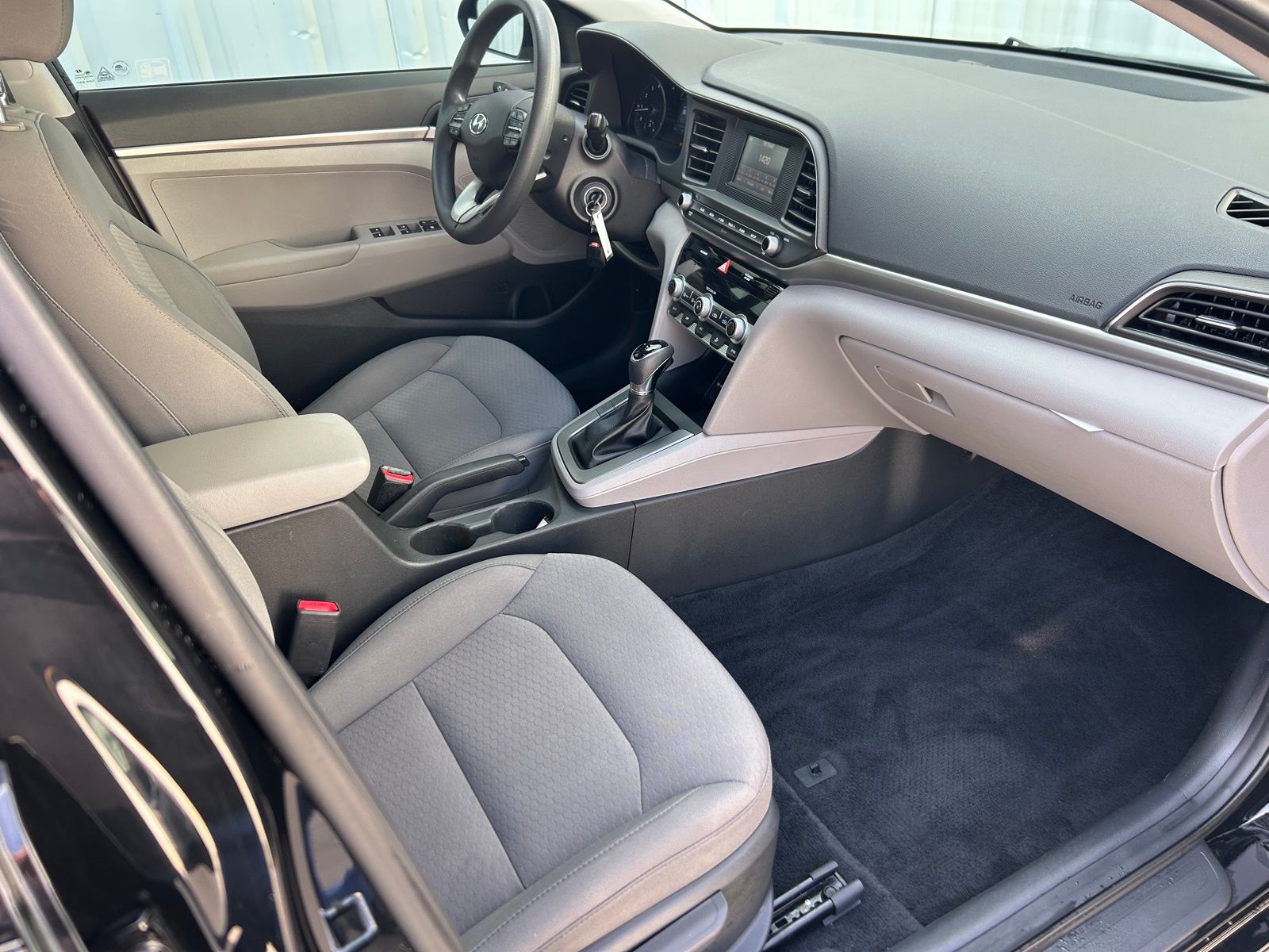 Used Car 2020 Hyundai Elantra  Se For Sale Under $15,000 In Austin, Texas